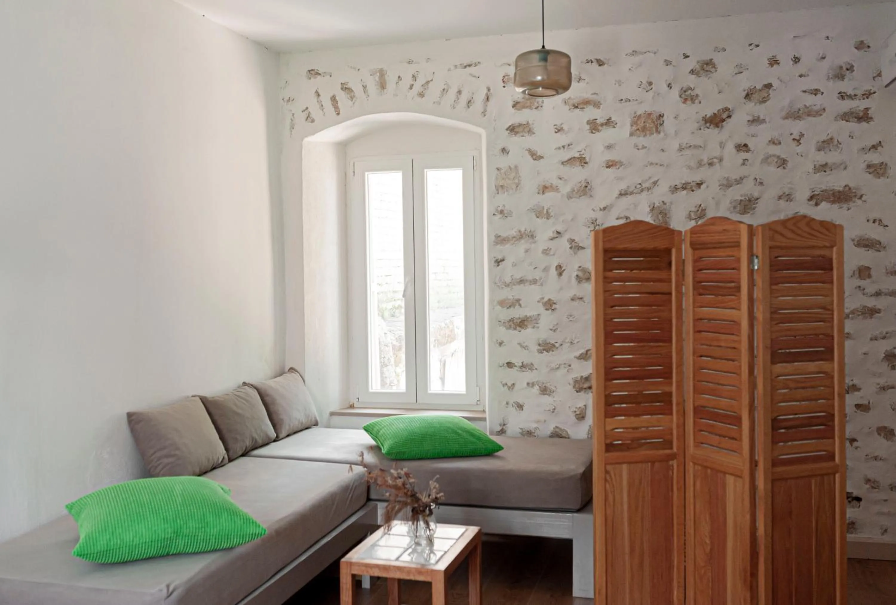Bed in Militiko