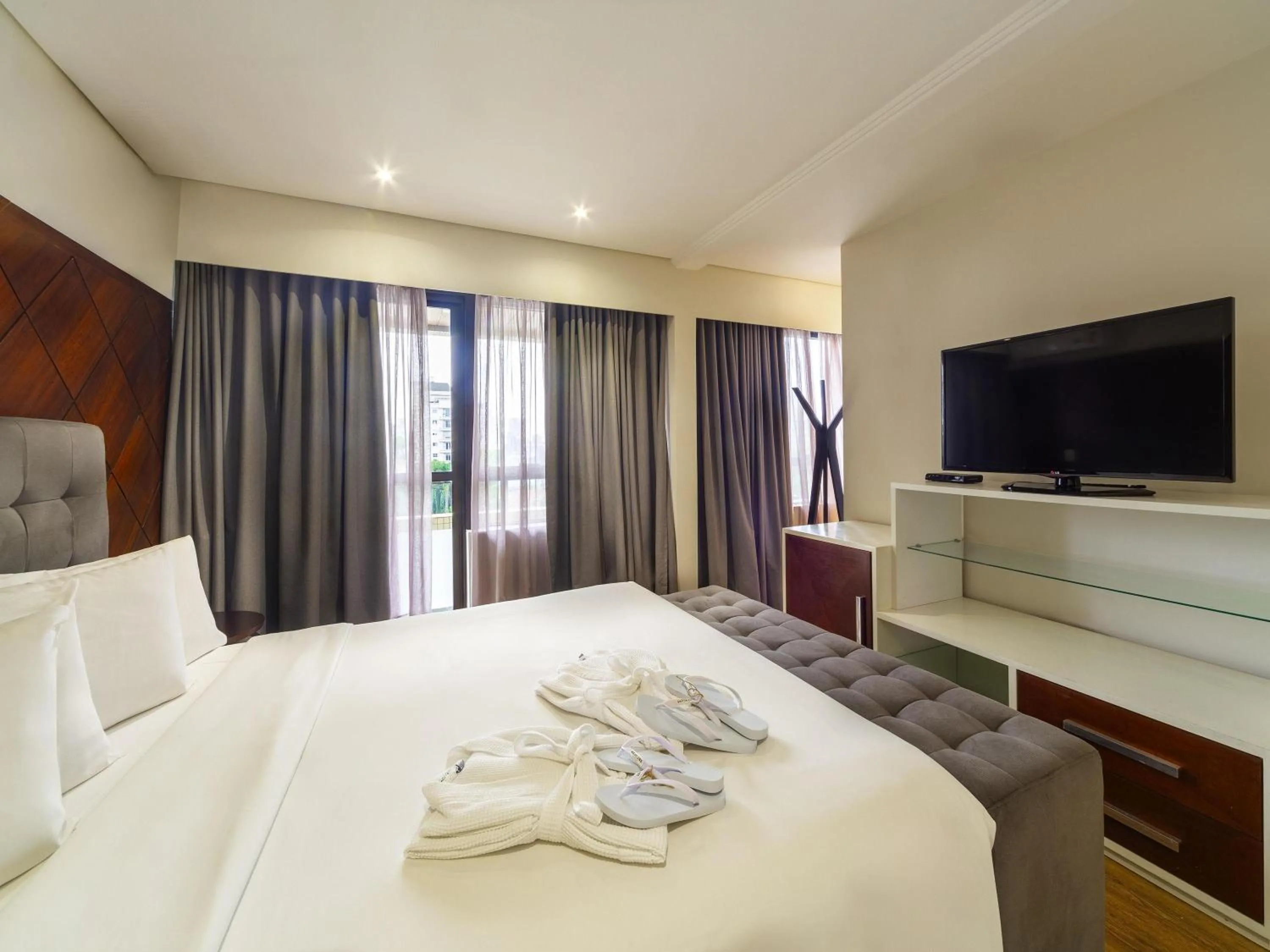 Bedroom, Bed in Mercure Curitiba Golden