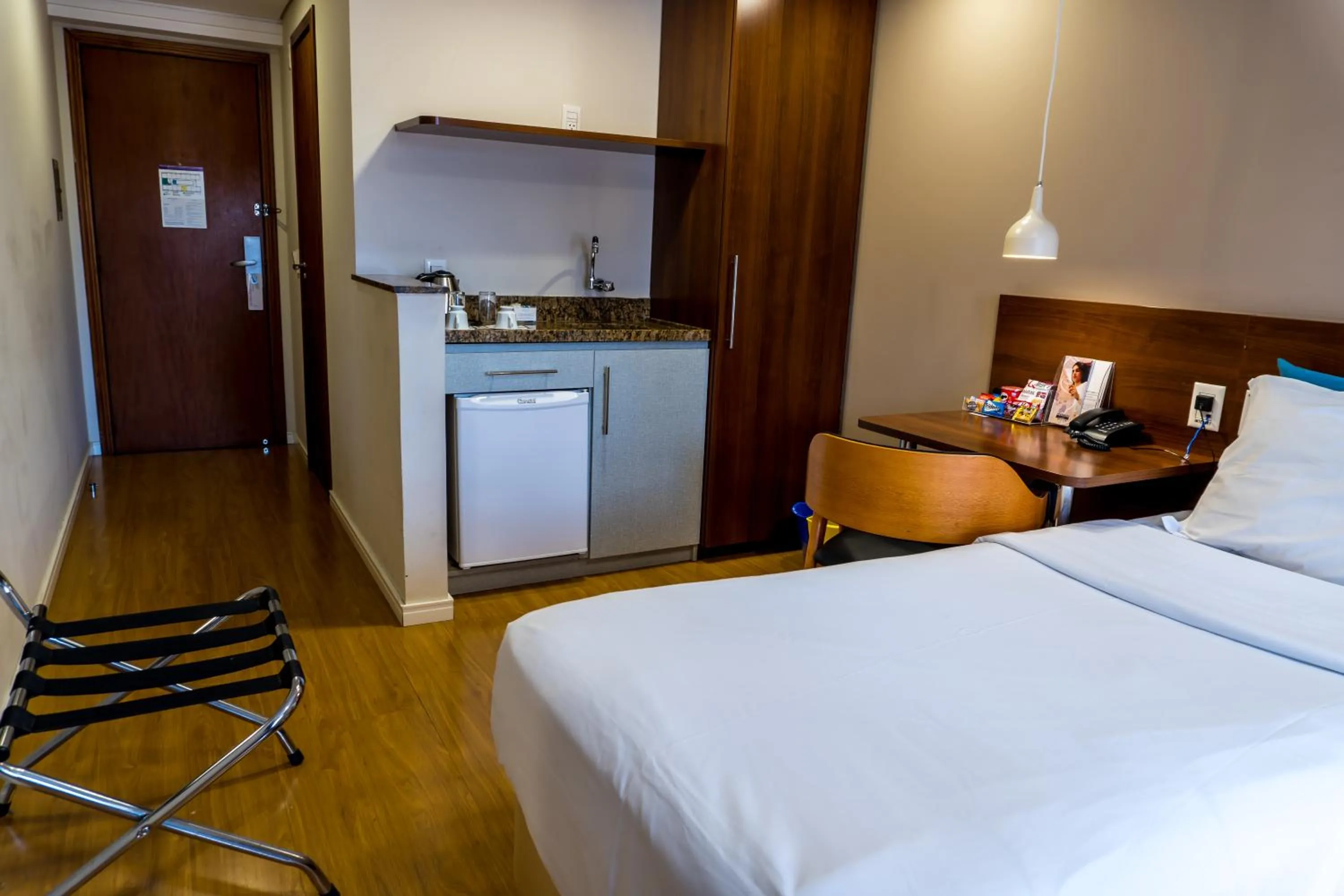 Photo of the whole room, Bed in Mercure Curitiba Golden