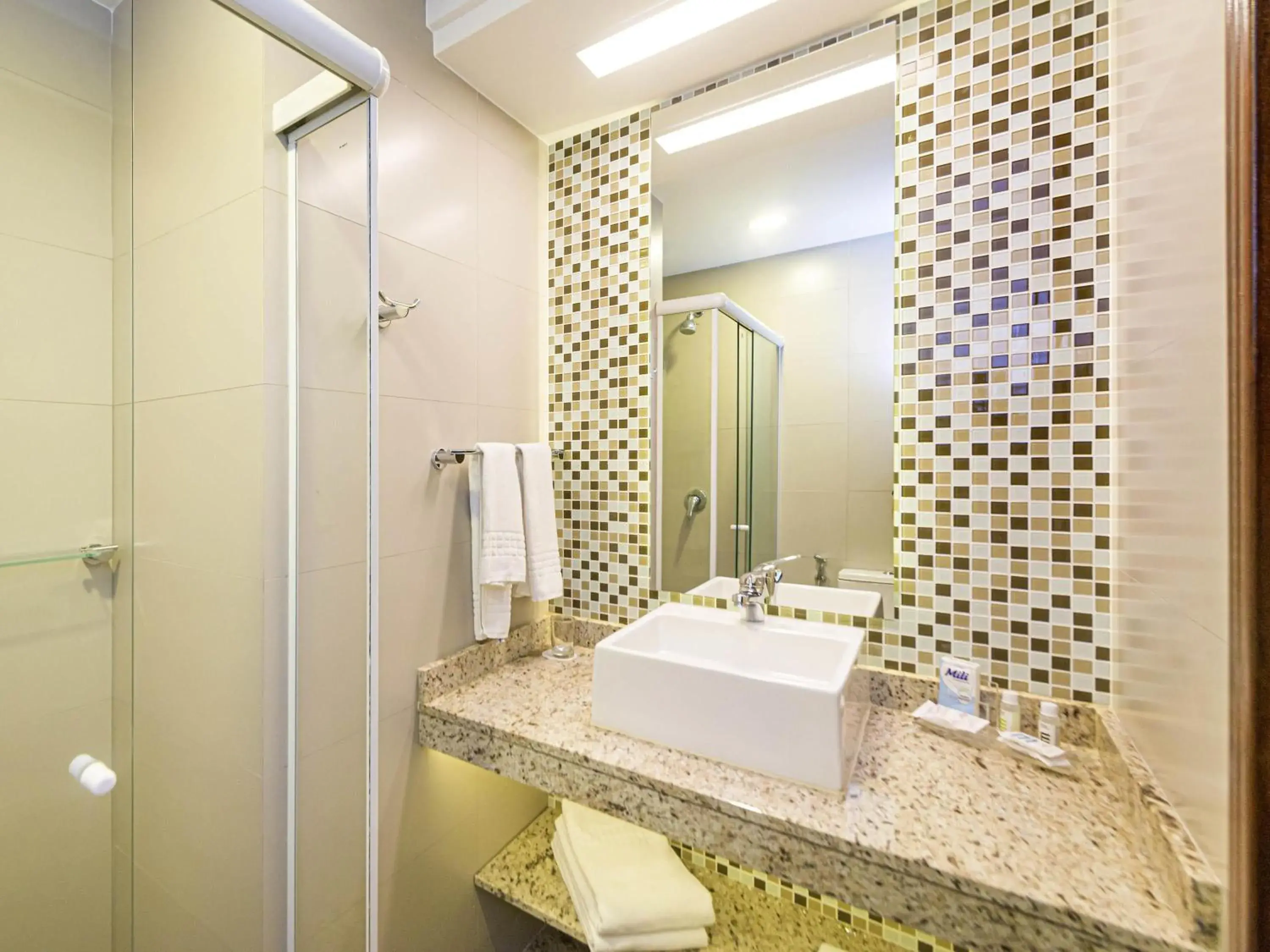 Bedroom in Mercure Curitiba Golden Bedroom in Mercure Curitiba Golden