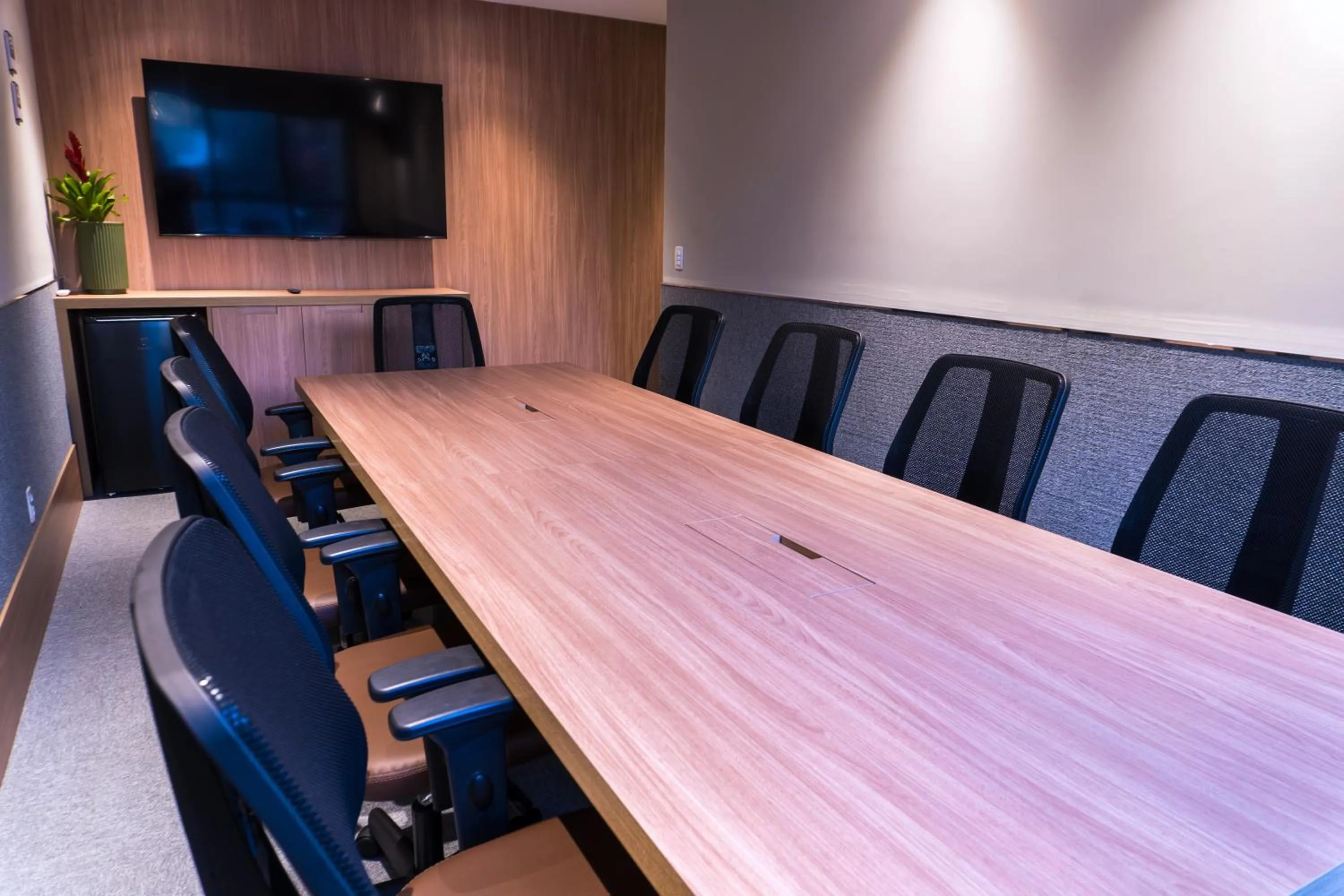 Meeting/conference room in Mercure Curitiba Golden
