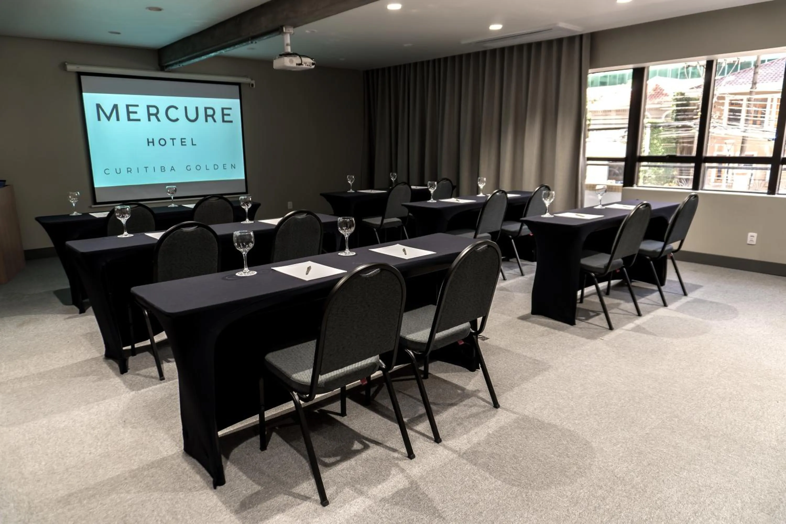 Meeting/conference room in Mercure Curitiba Golden