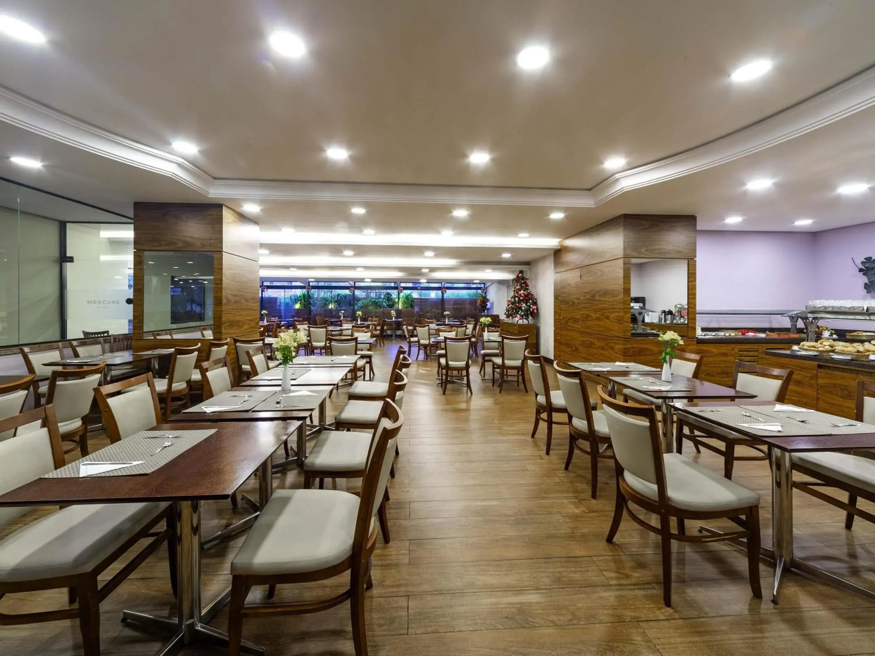 Property building in Mercure Curitiba Golden Property building in Mercure Curitiba Golden