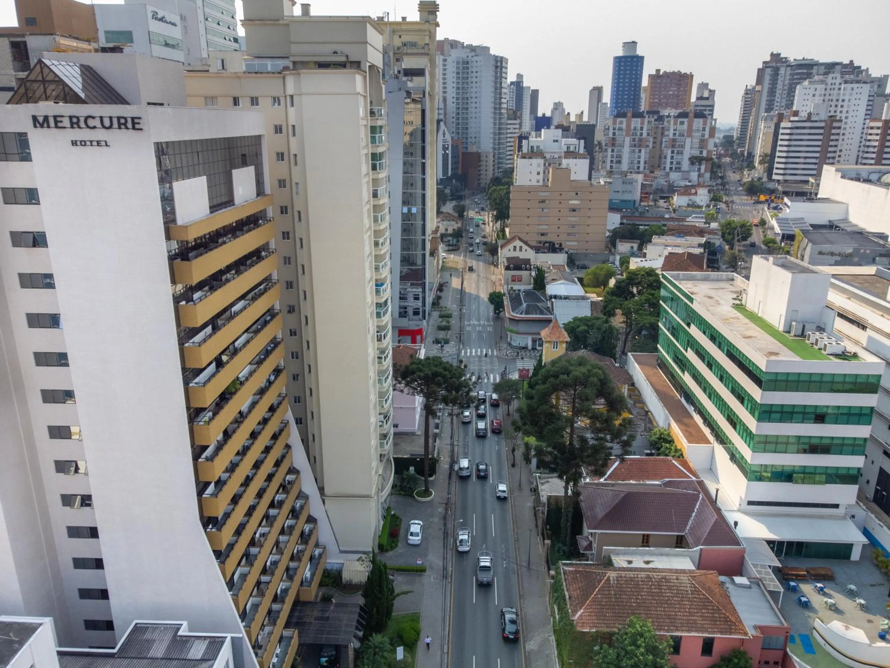 Facade/entrance in Mercure Curitiba Golden