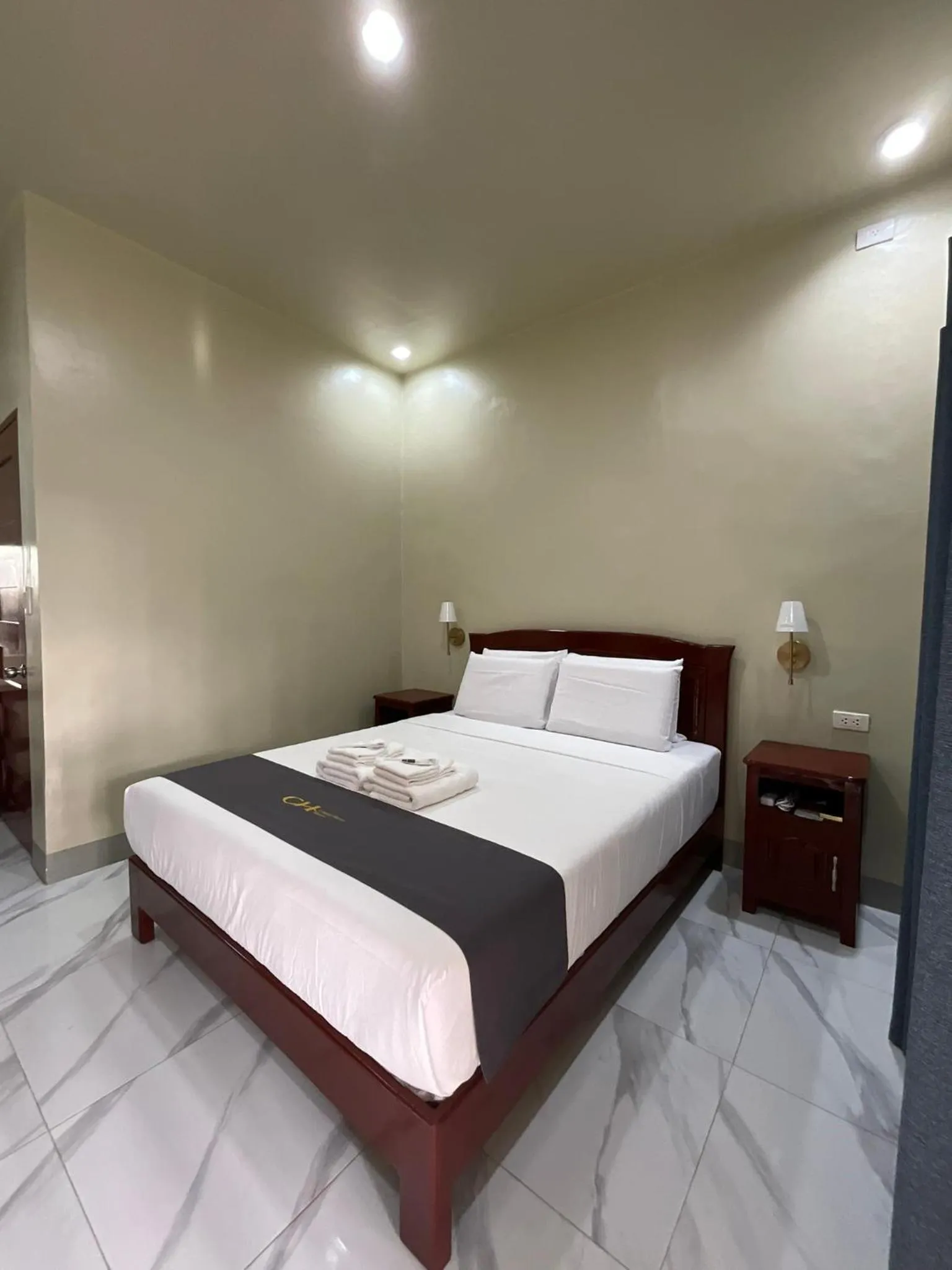 Bedroom, Bed in Coastal Haven Resort