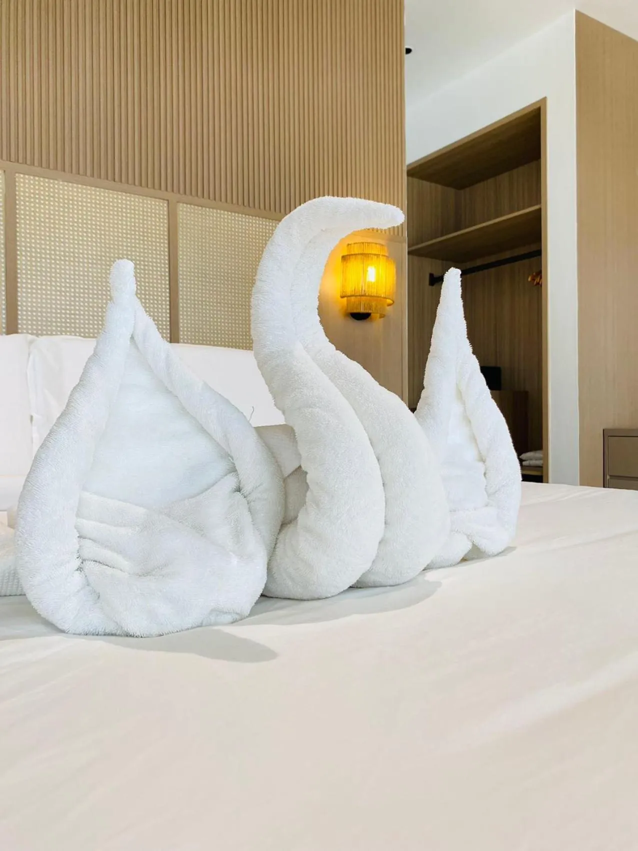 Bedroom, Bed in Willander Resort