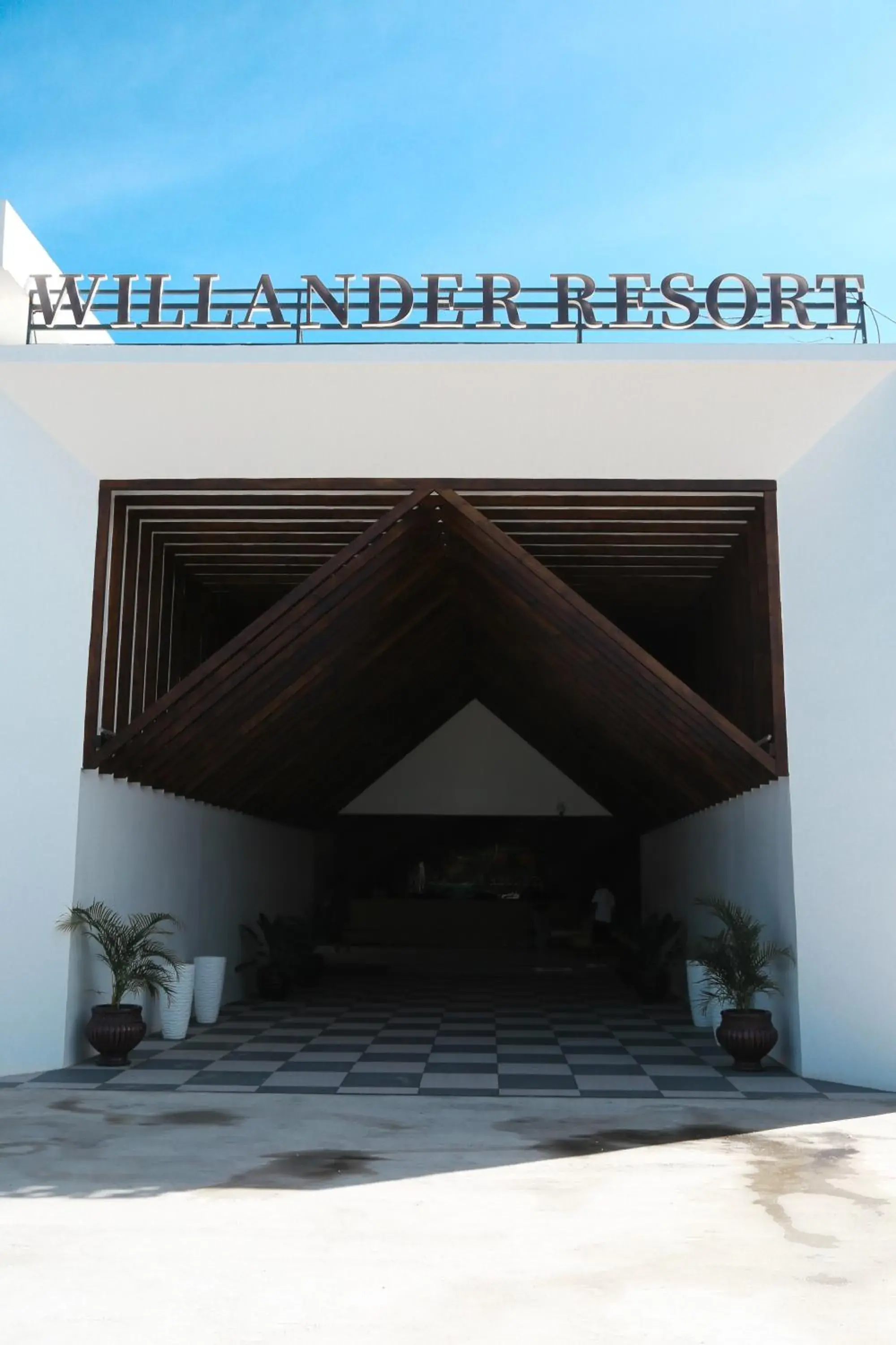 Facade/entrance in Willander Resort Facade/entrance in Willander Resort