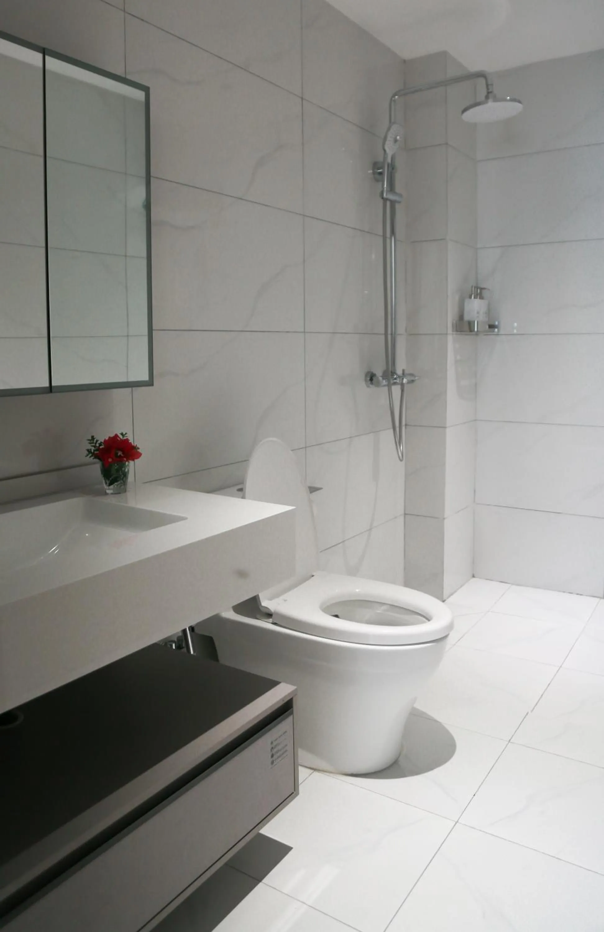 Shower in Willander Resort