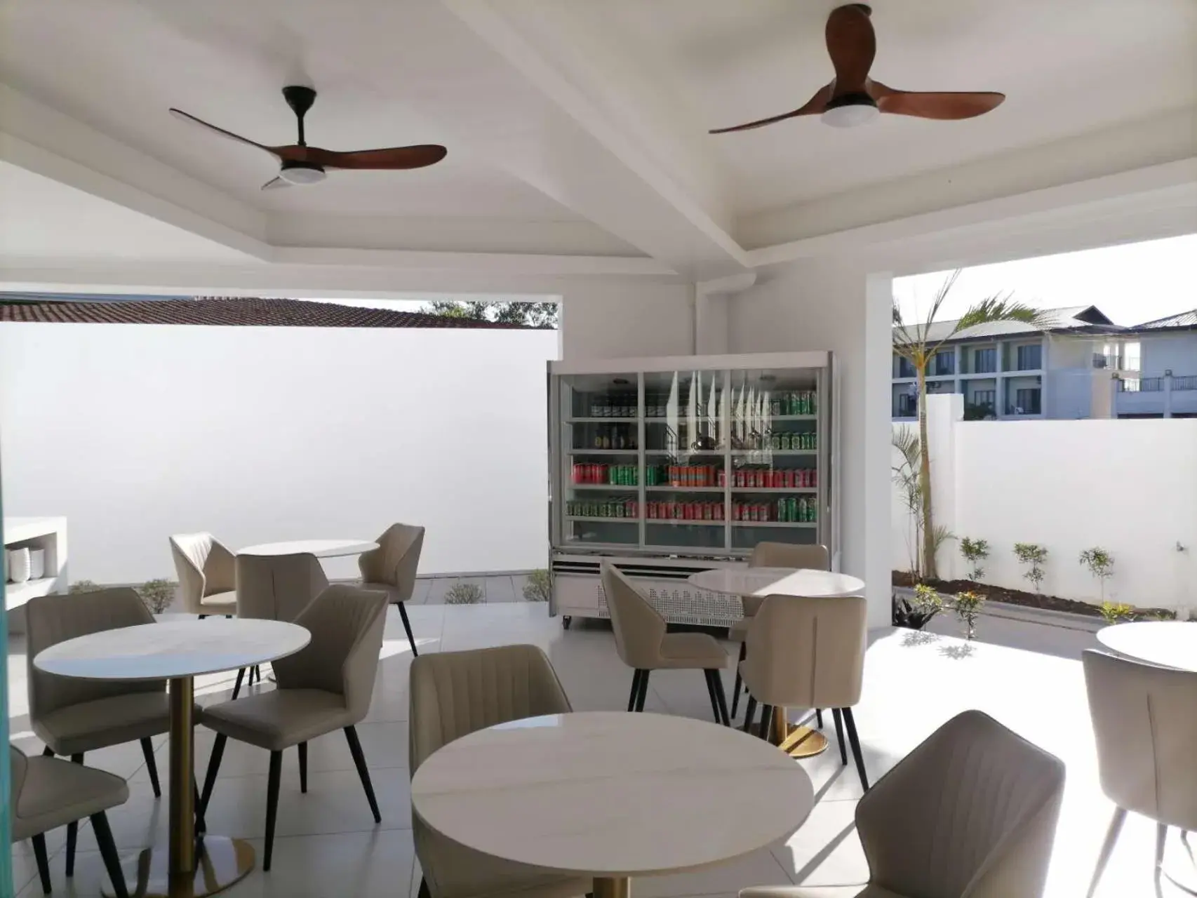 Restaurant/places to eat in Willander Resort Restaurant/places to eat in Willander Resort
