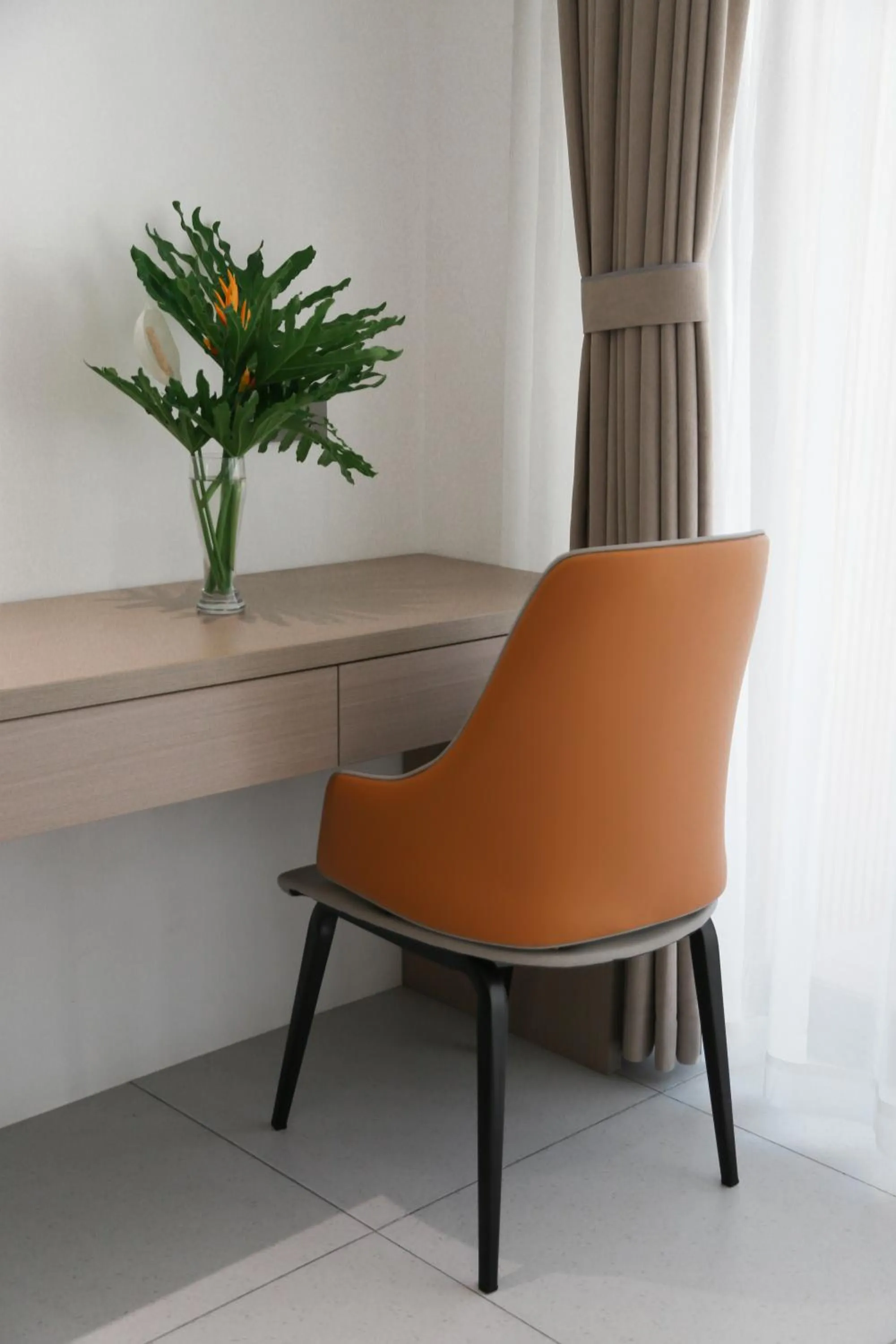 hair dresser in Willander Resort