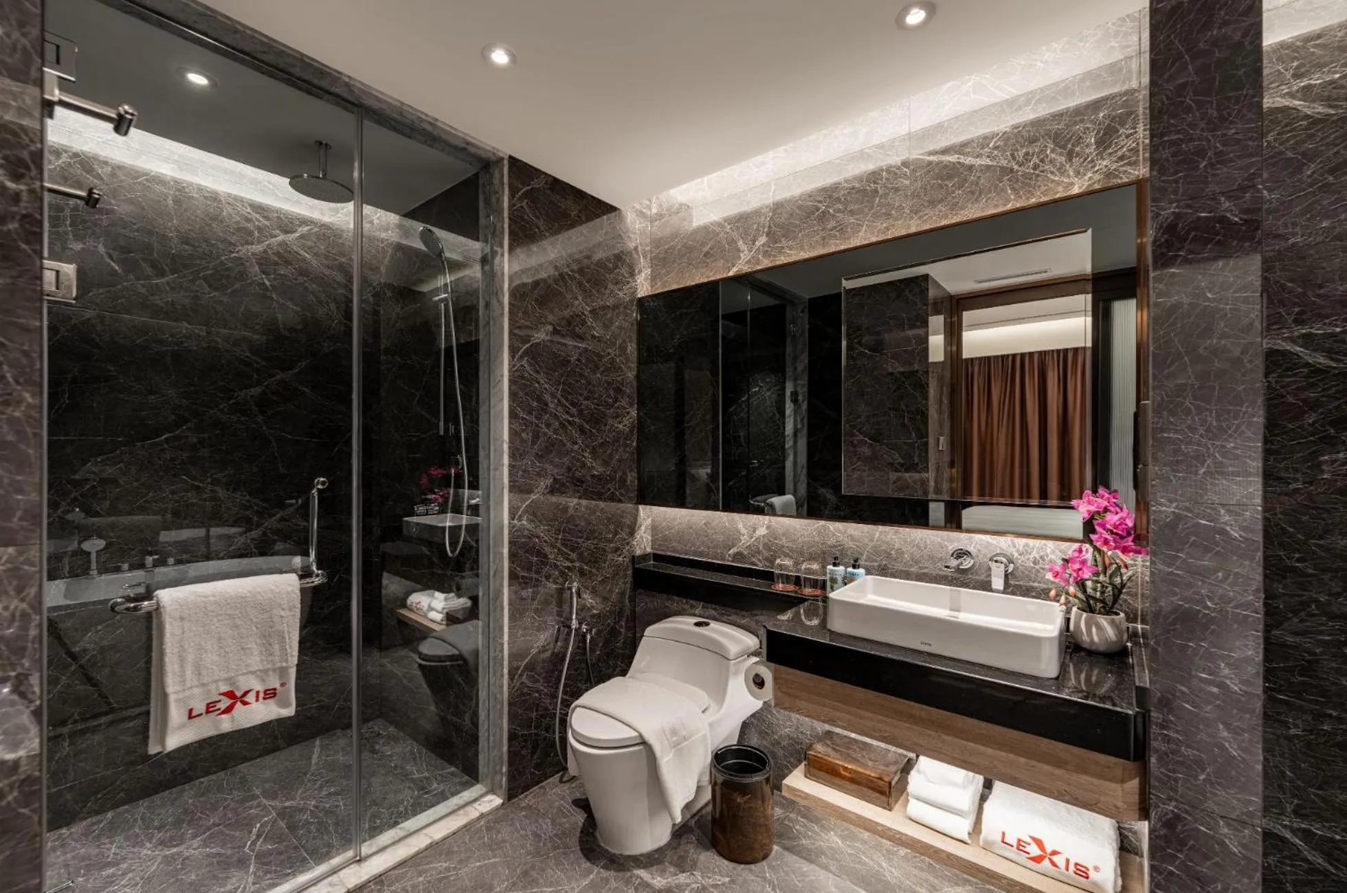 Shower in Imperial Lexis Kuala Lumpur