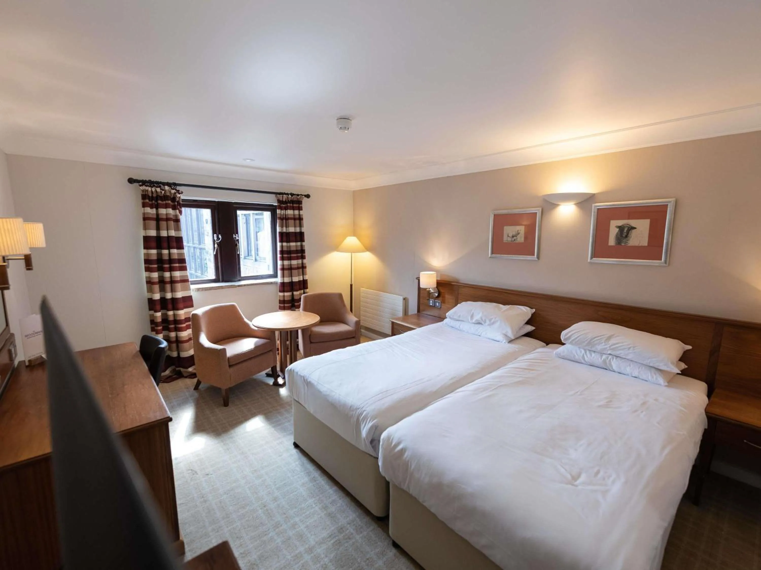 Bedroom, Bed in Mercure Barnsley Tankersley Manor Hotel