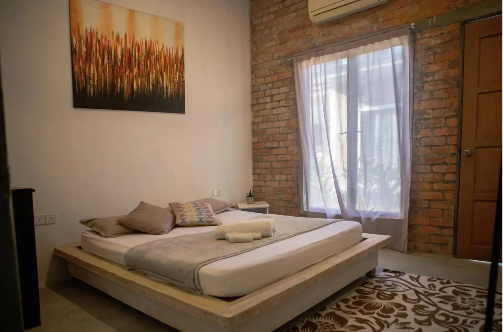 Bed in Rouhi Retreats By Doulos