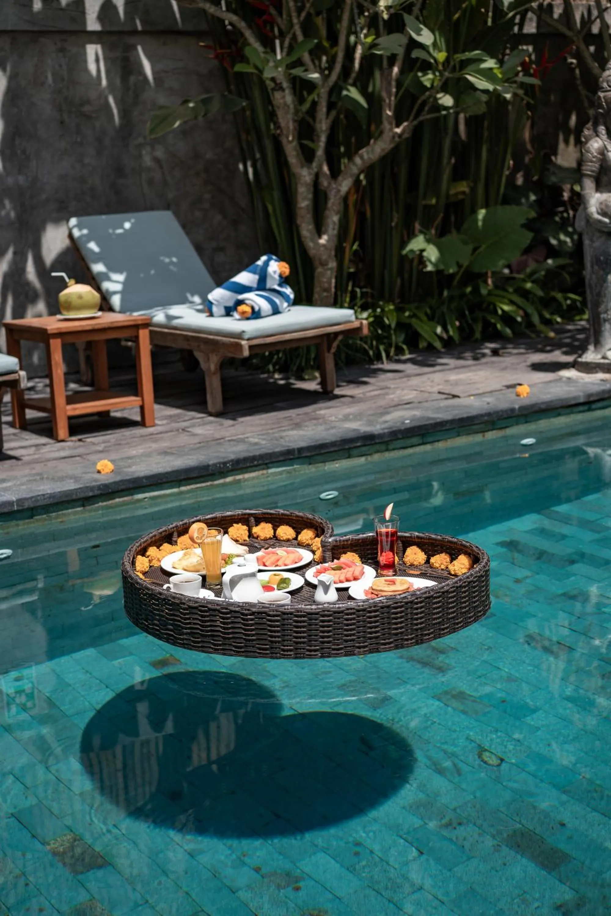 Breakfast in Villa Jonsu Uluwatu by Nagisa Bali