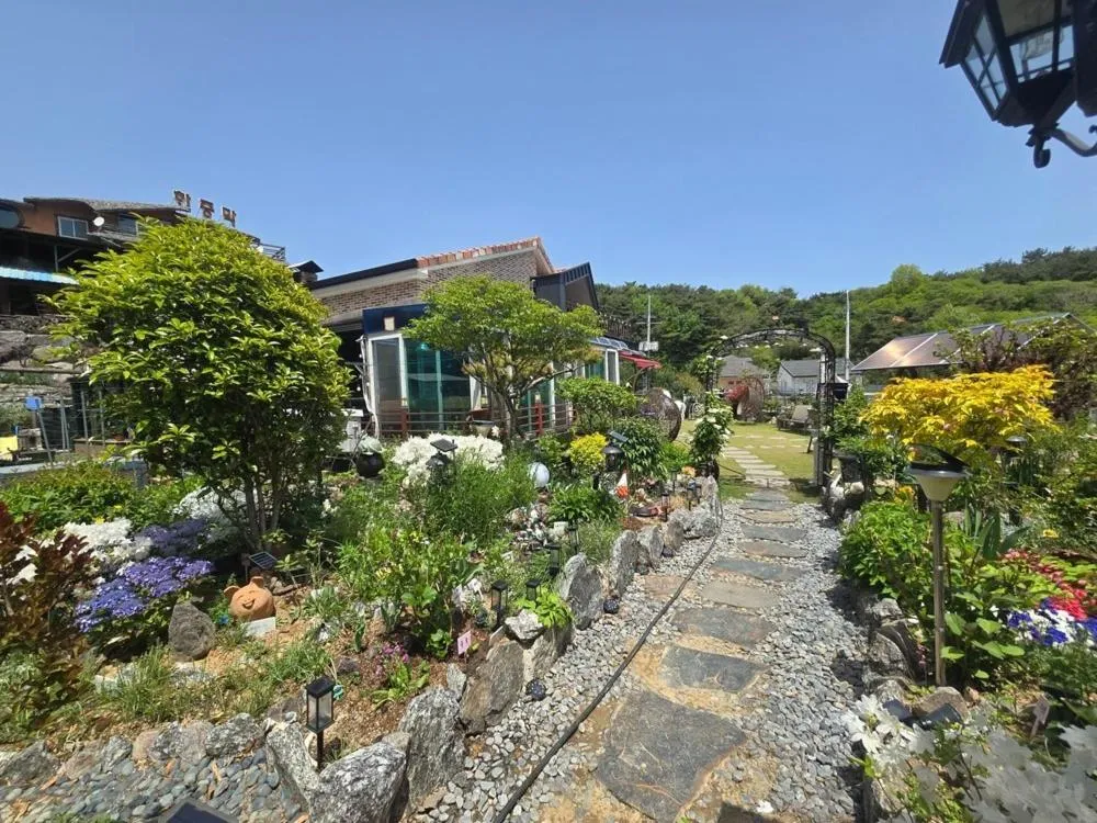 Gunsan Seongsanae Pension