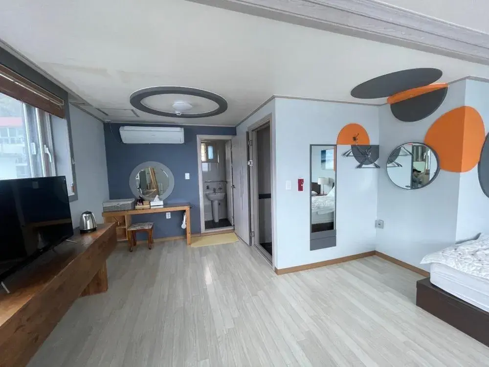 Photo of the whole room, Bed in Ulleungdo JD Hostel Photo of the whole room, Bed in Ulleungdo JD Hostel