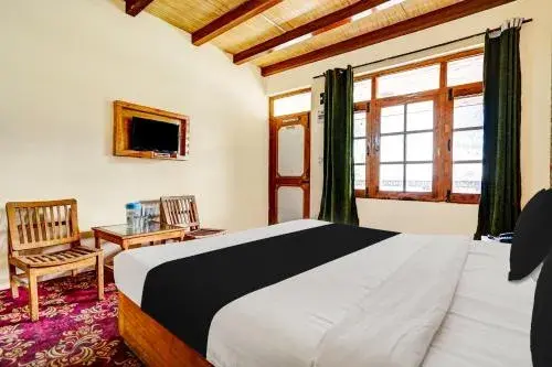 Standard Double Room - single occupancy in Hotel O by OYO New Sun N Snow Standard Double Room - single occupancy in Hotel O by OYO New Sun N Snow