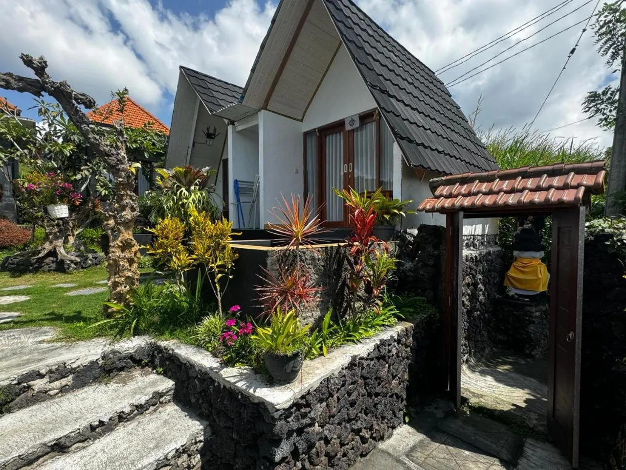 Facade/entrance in Belvilla Break Coffee Kintamani