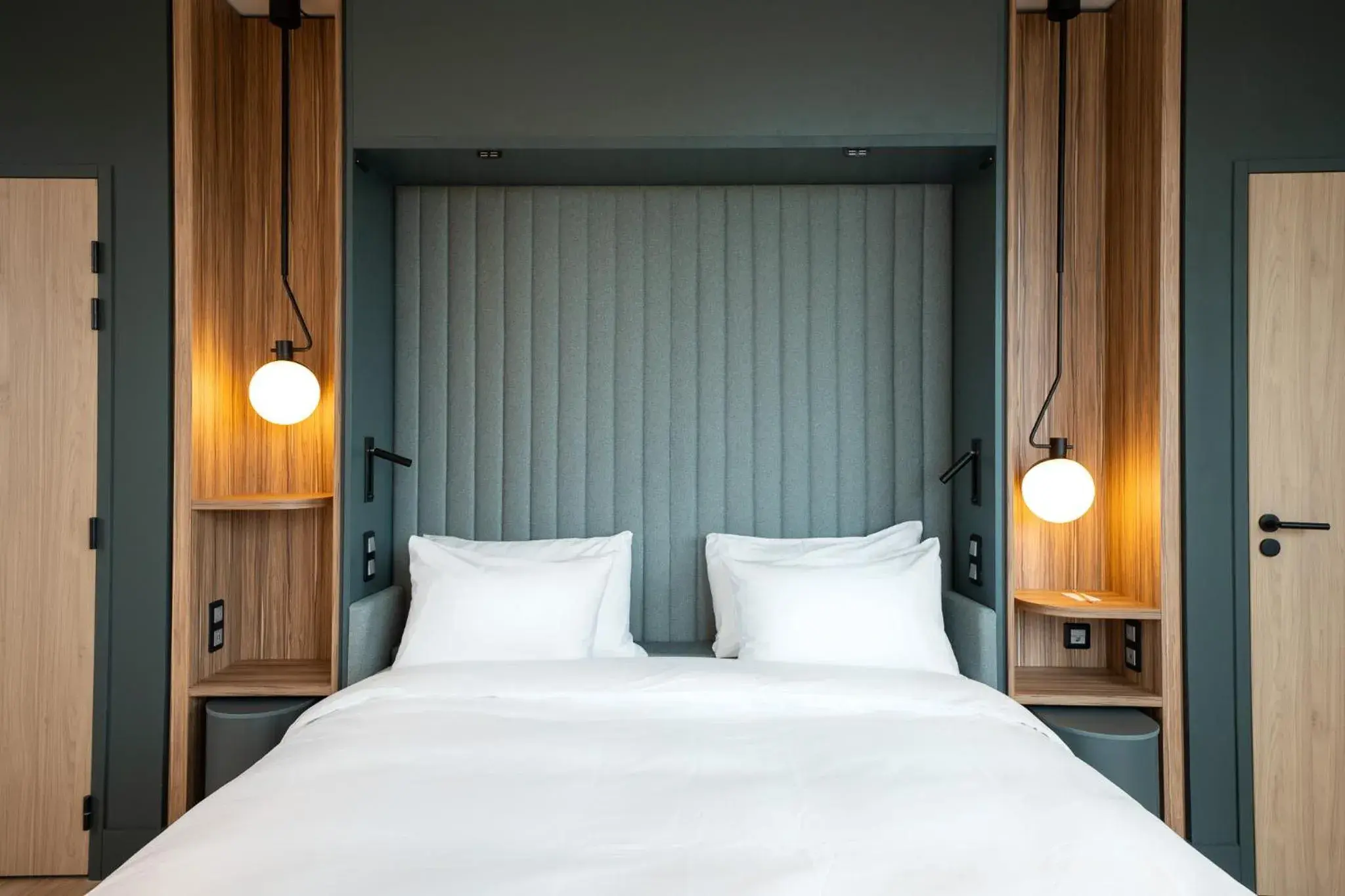 Bedroom, Bed in Radisson Hotel Reims Bedroom, Bed in Radisson Hotel Reims