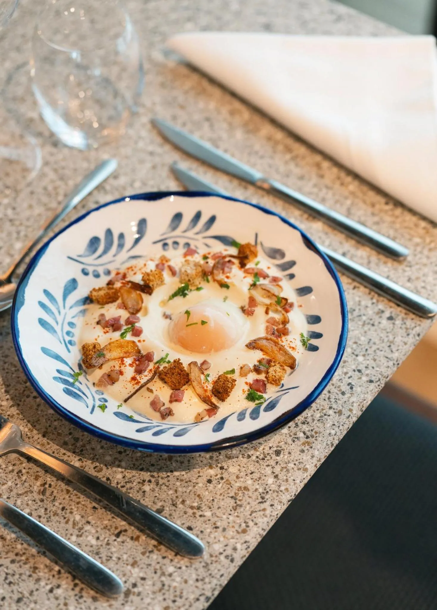 Restaurant/places to eat in Radisson Hotel Reims