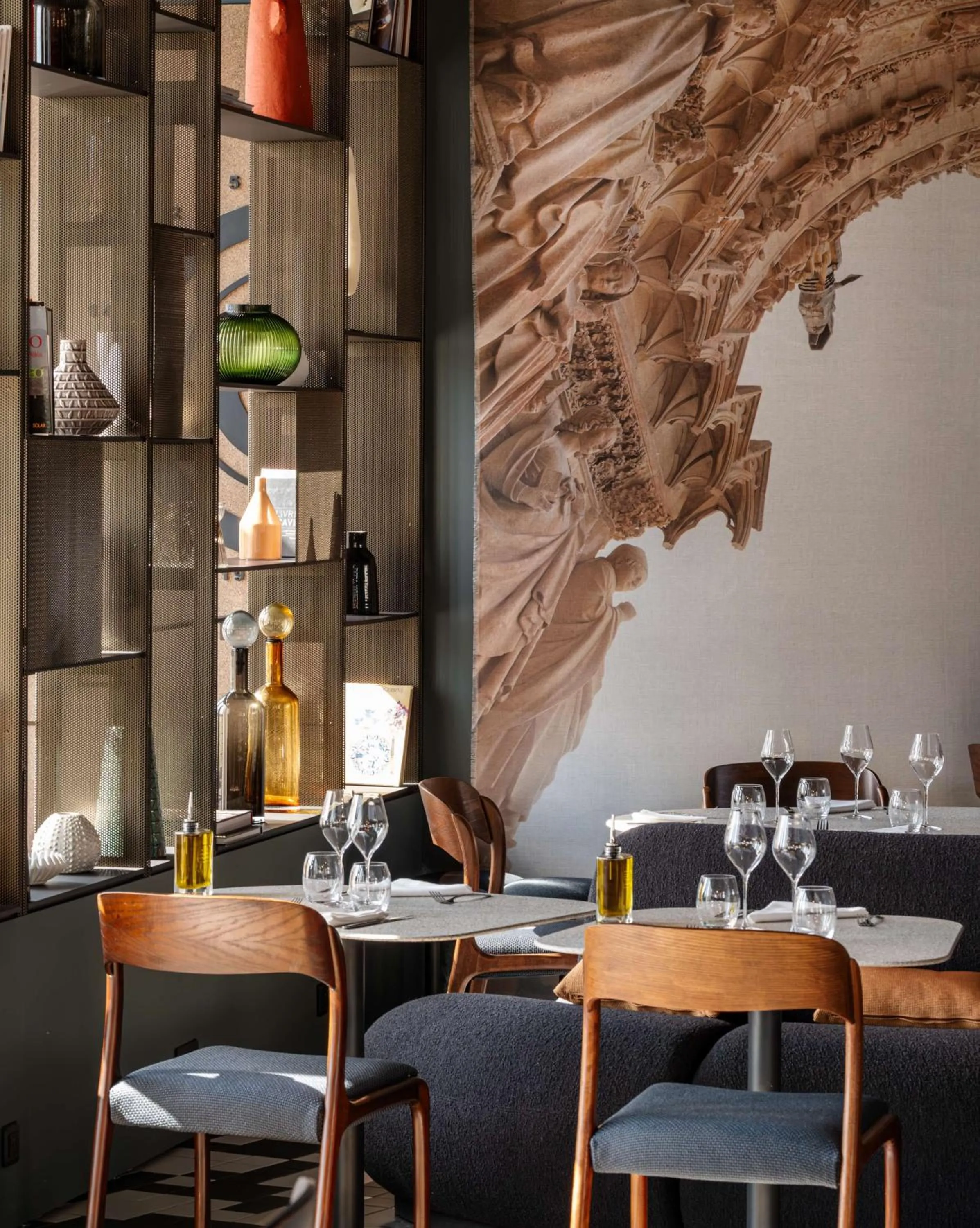 Restaurant/places to eat in Radisson Hotel Reims