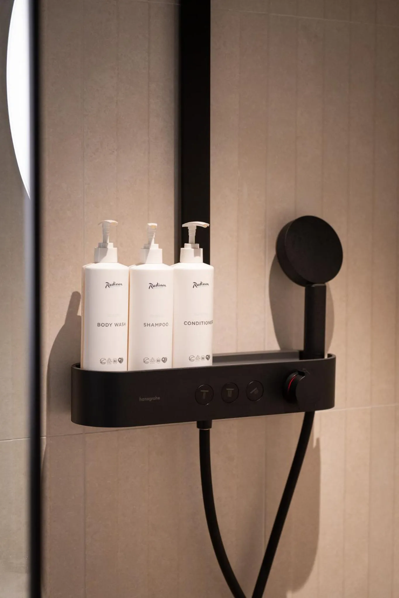 Bathroom in Radisson Hotel Reims