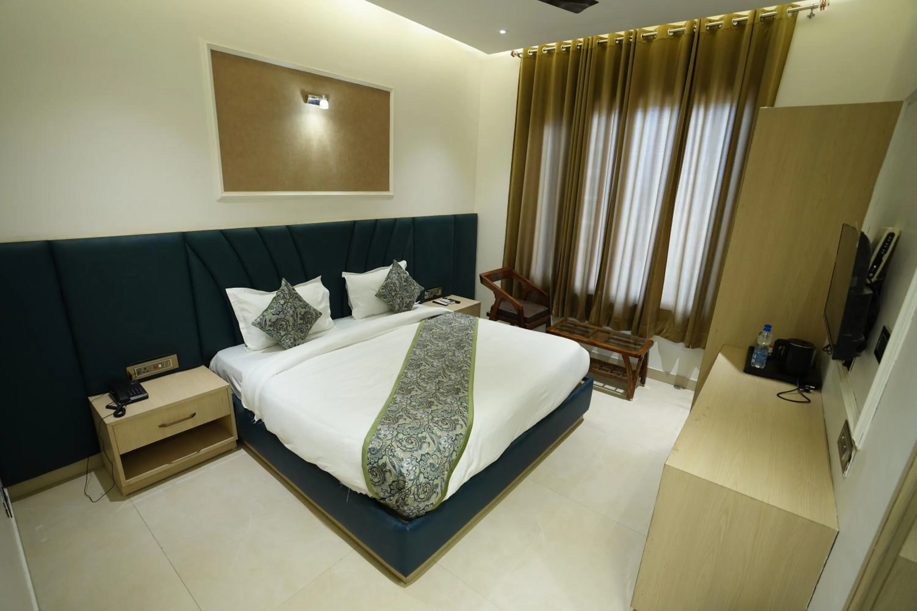 Bathroom in HOTEL CASA ROYALE