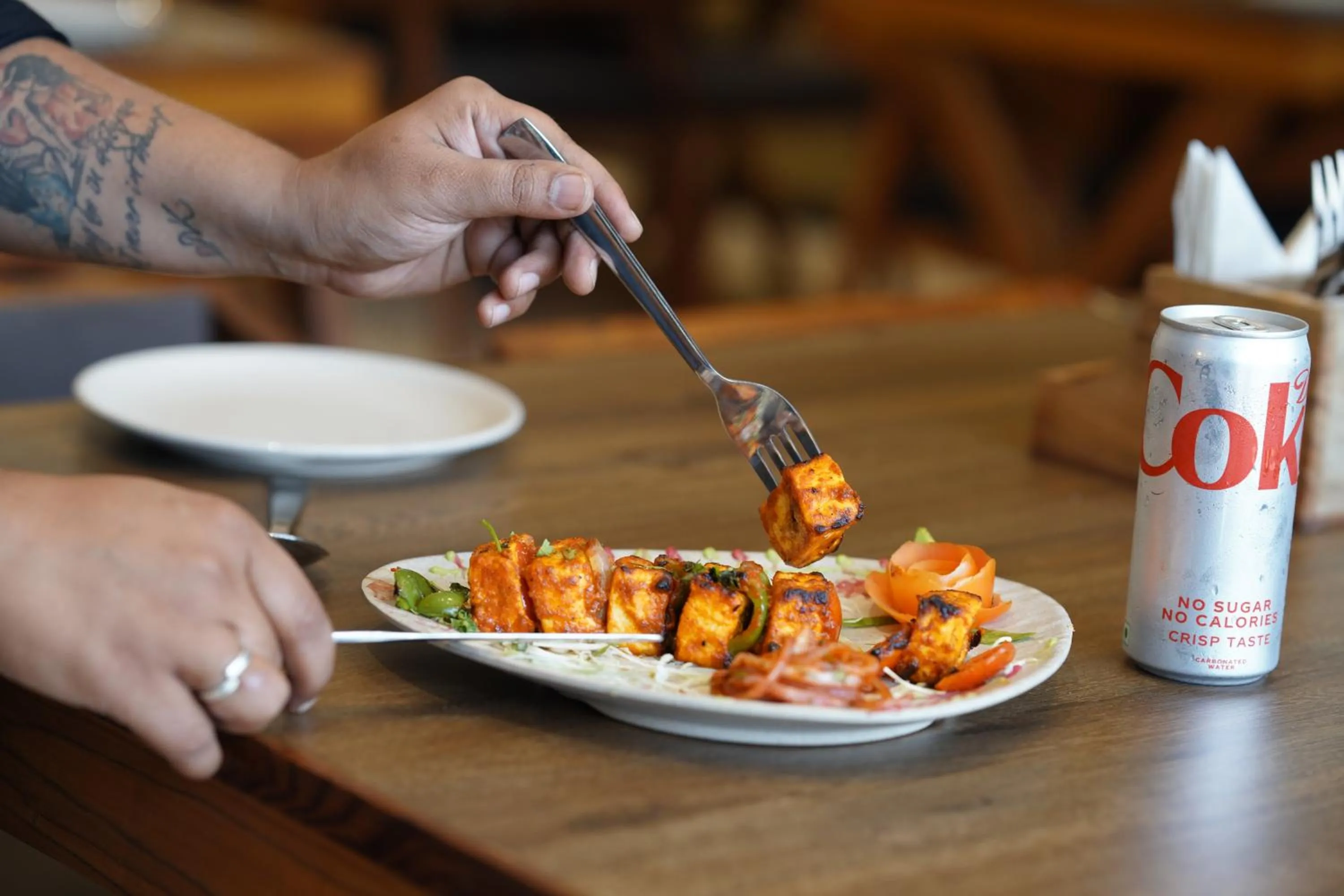 Restaurant/places to eat in HOTEL CASA ROYALE