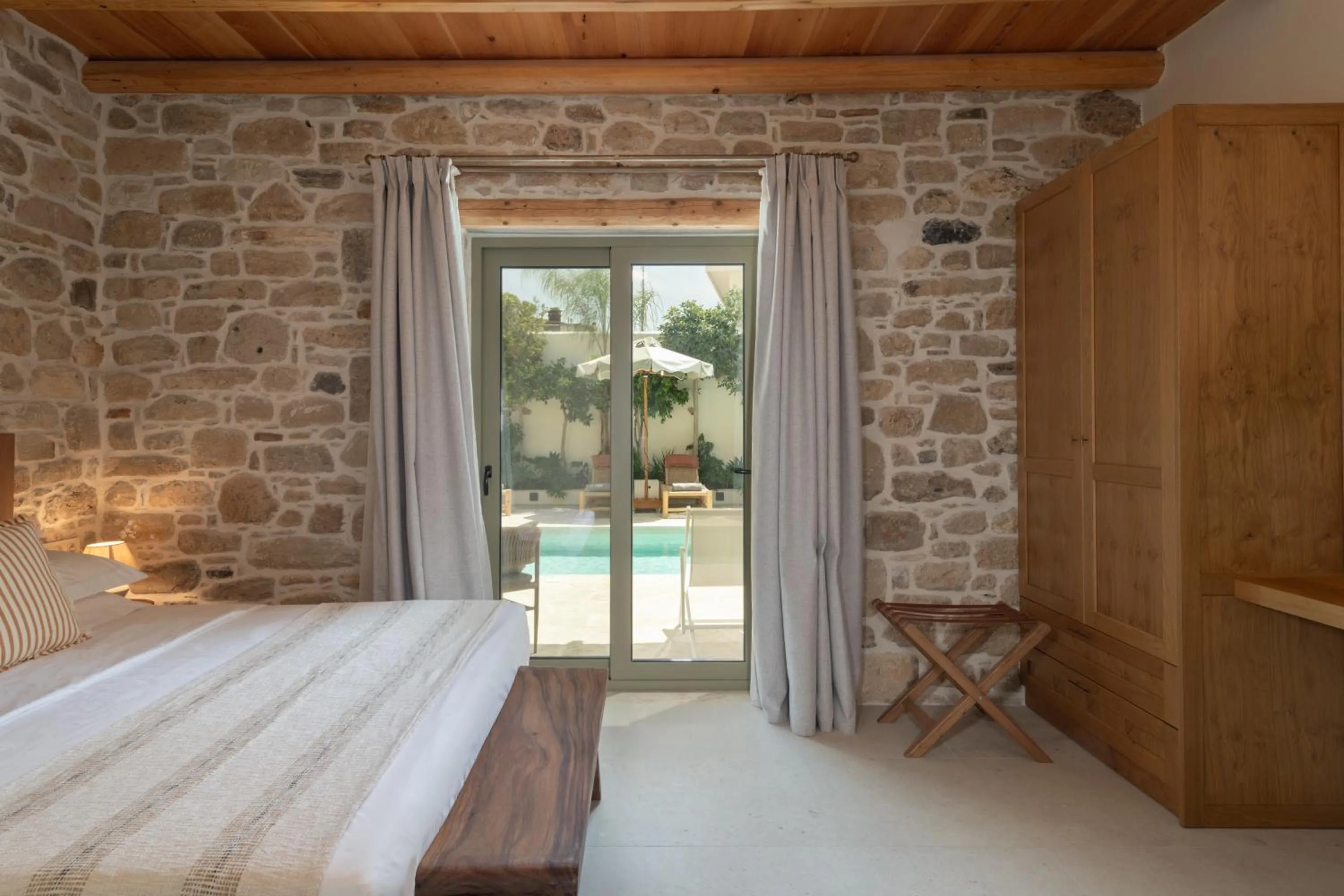 Pool view, Bed in St-Ten Stone Built Village