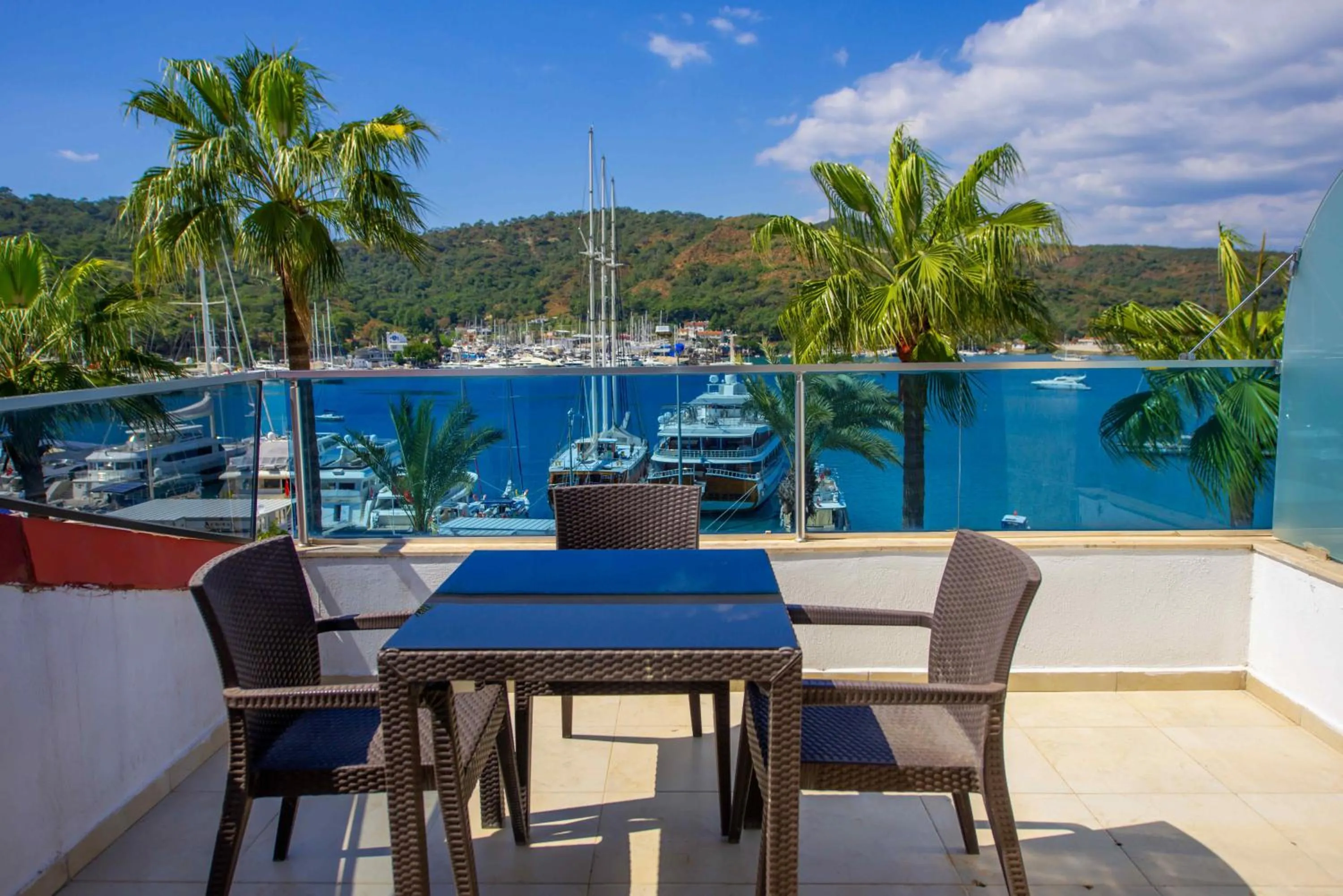 Balcony/Terrace in Cennet Life Hotel