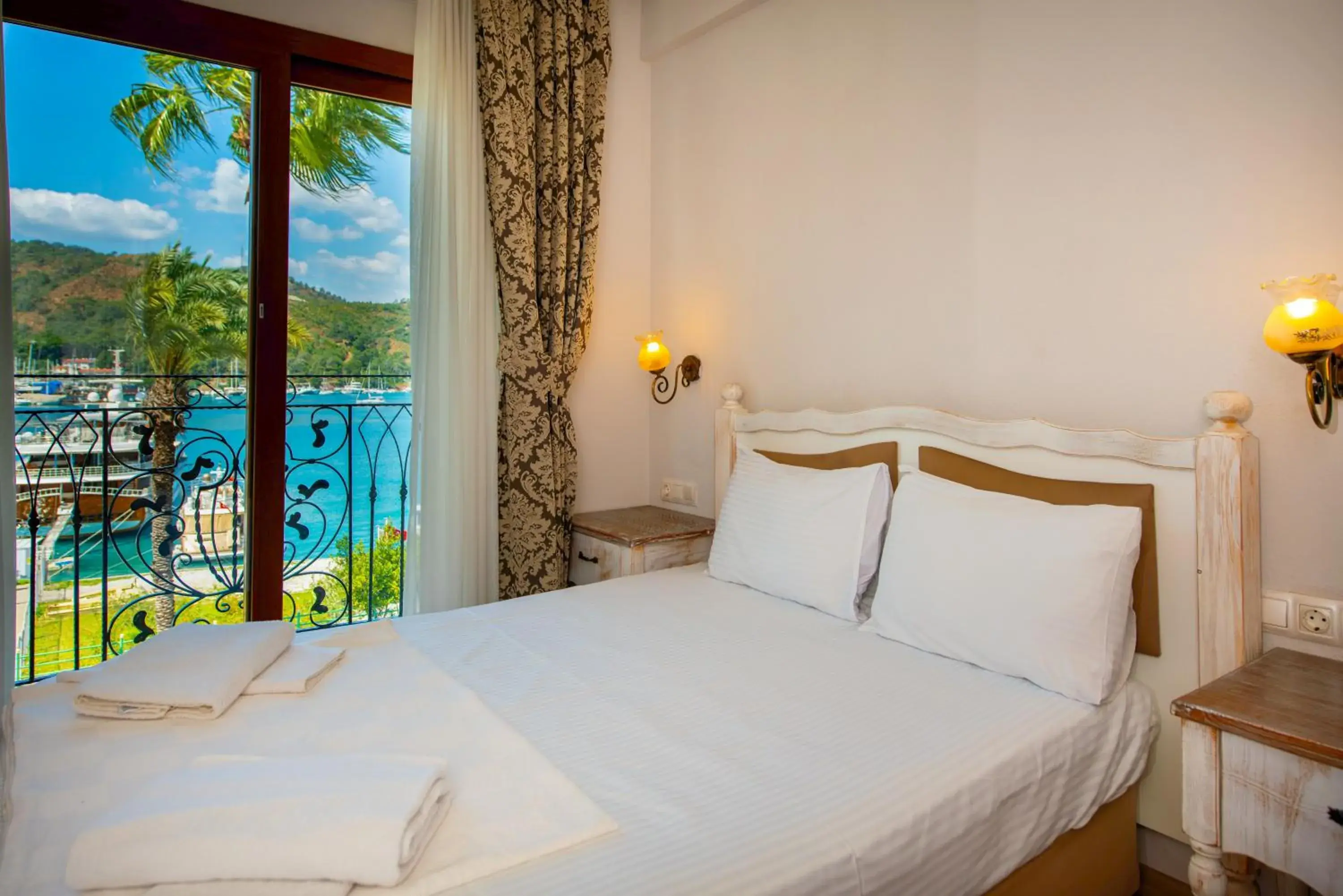 View (from property/room), Bed in Cennet Life Hotel View (from property/room), Bed in Cennet Life Hotel