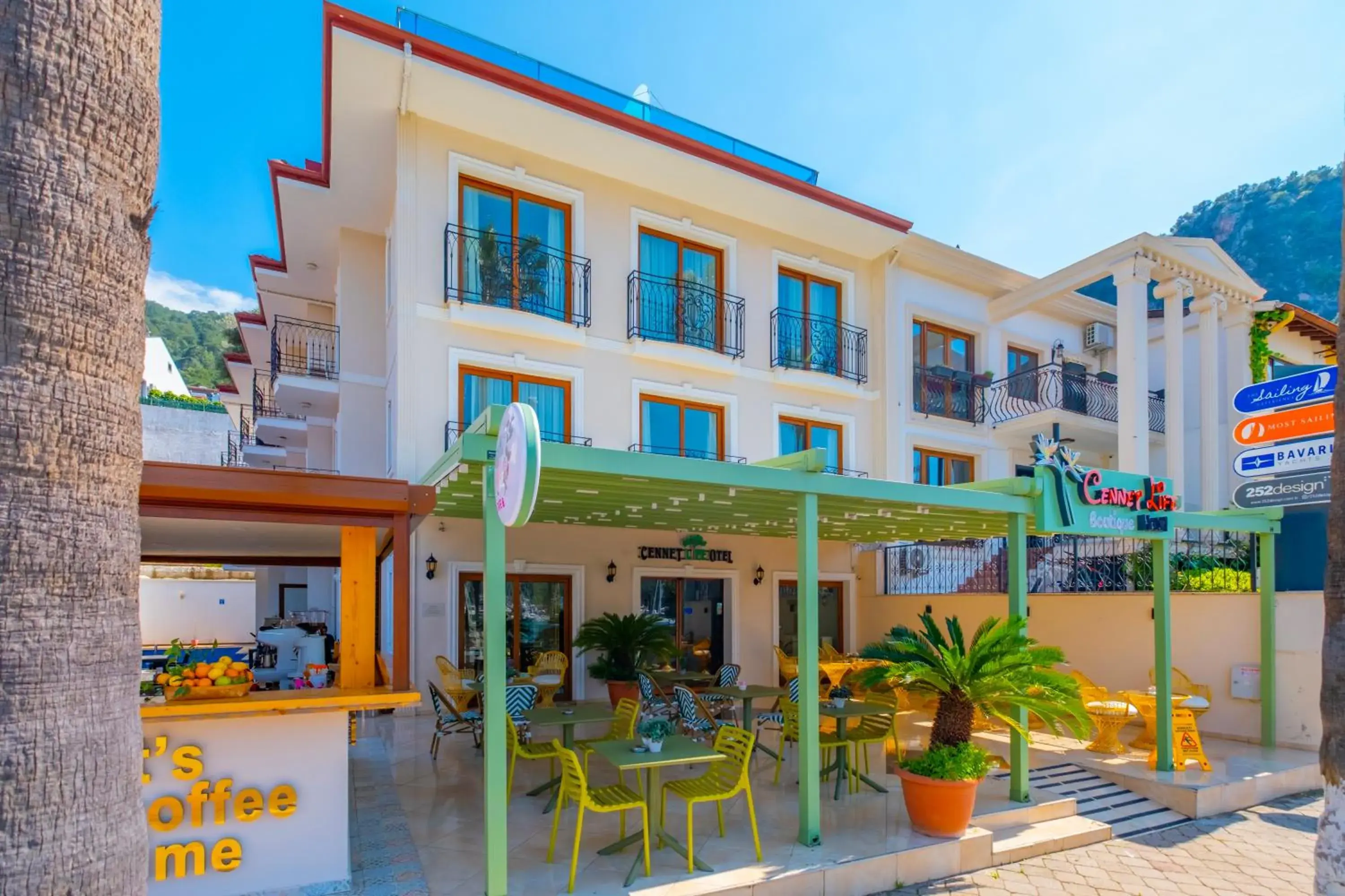 Restaurant/places to eat in Cennet Life Hotel Restaurant/places to eat in Cennet Life Hotel