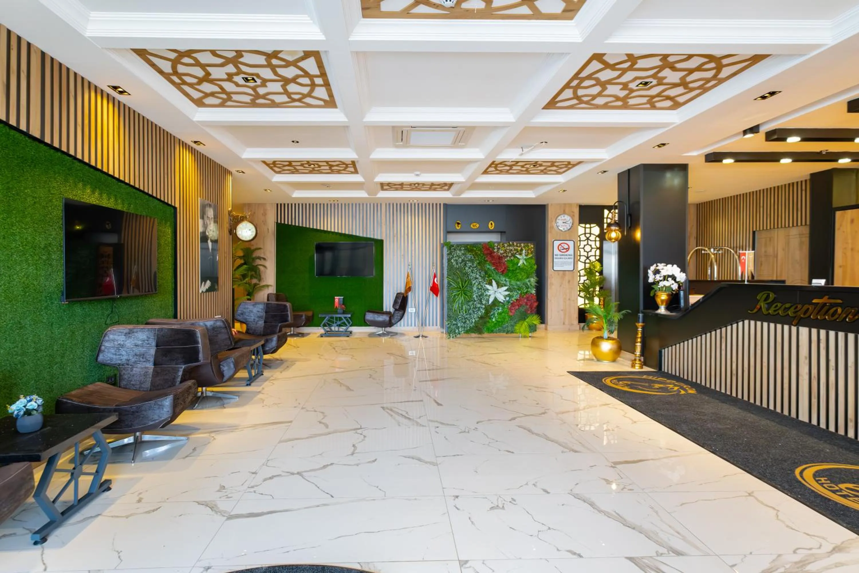 TV and multimedia in Hipodrom Hotel