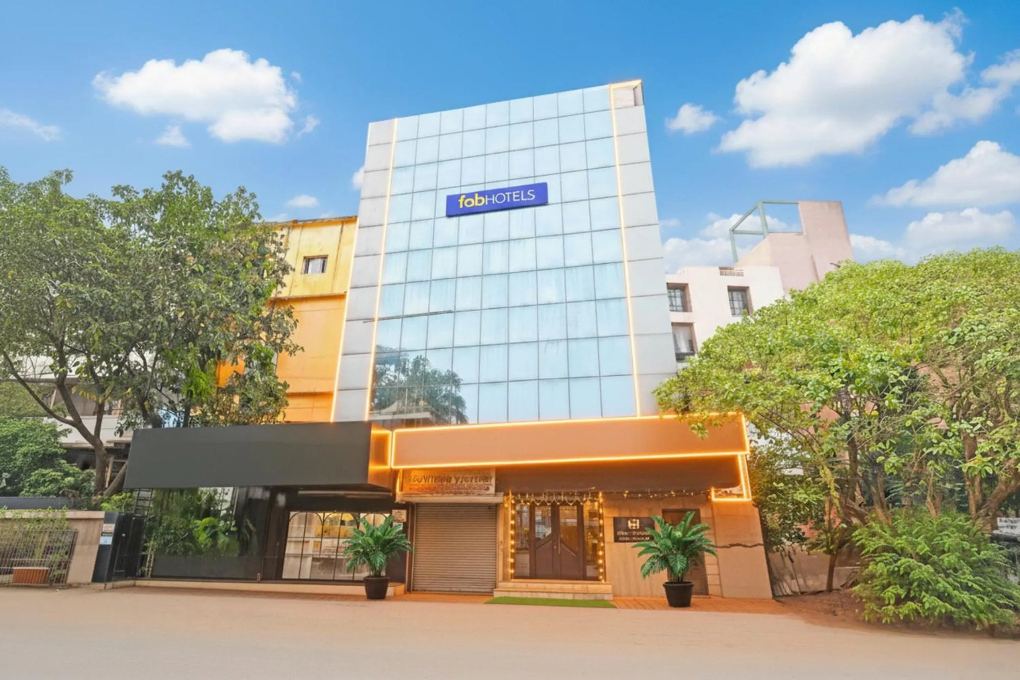 Property building in FabHotel Gulshan International - Nr Peter Cat Park Street