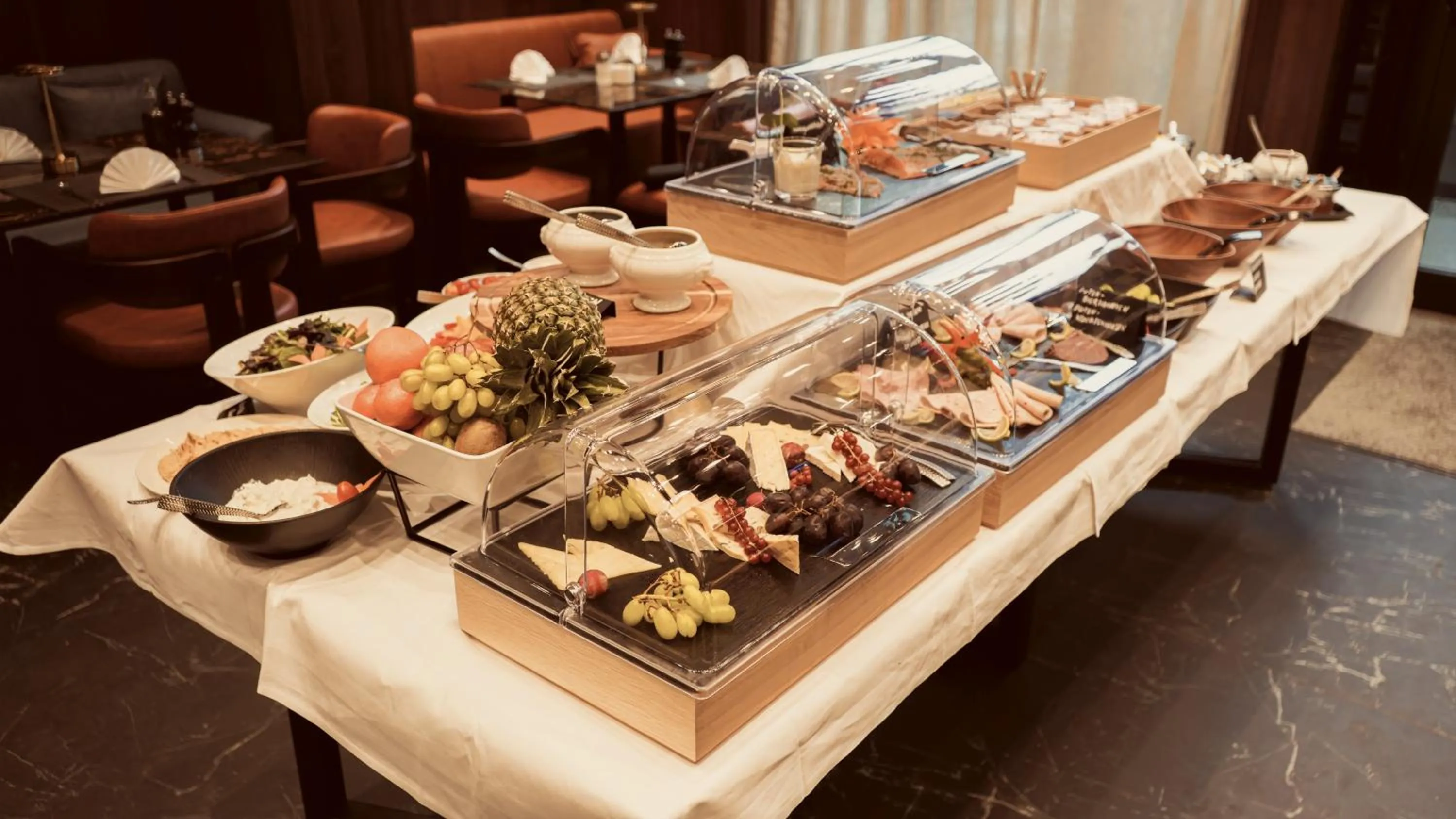 Breakfast in Bellman Hotel