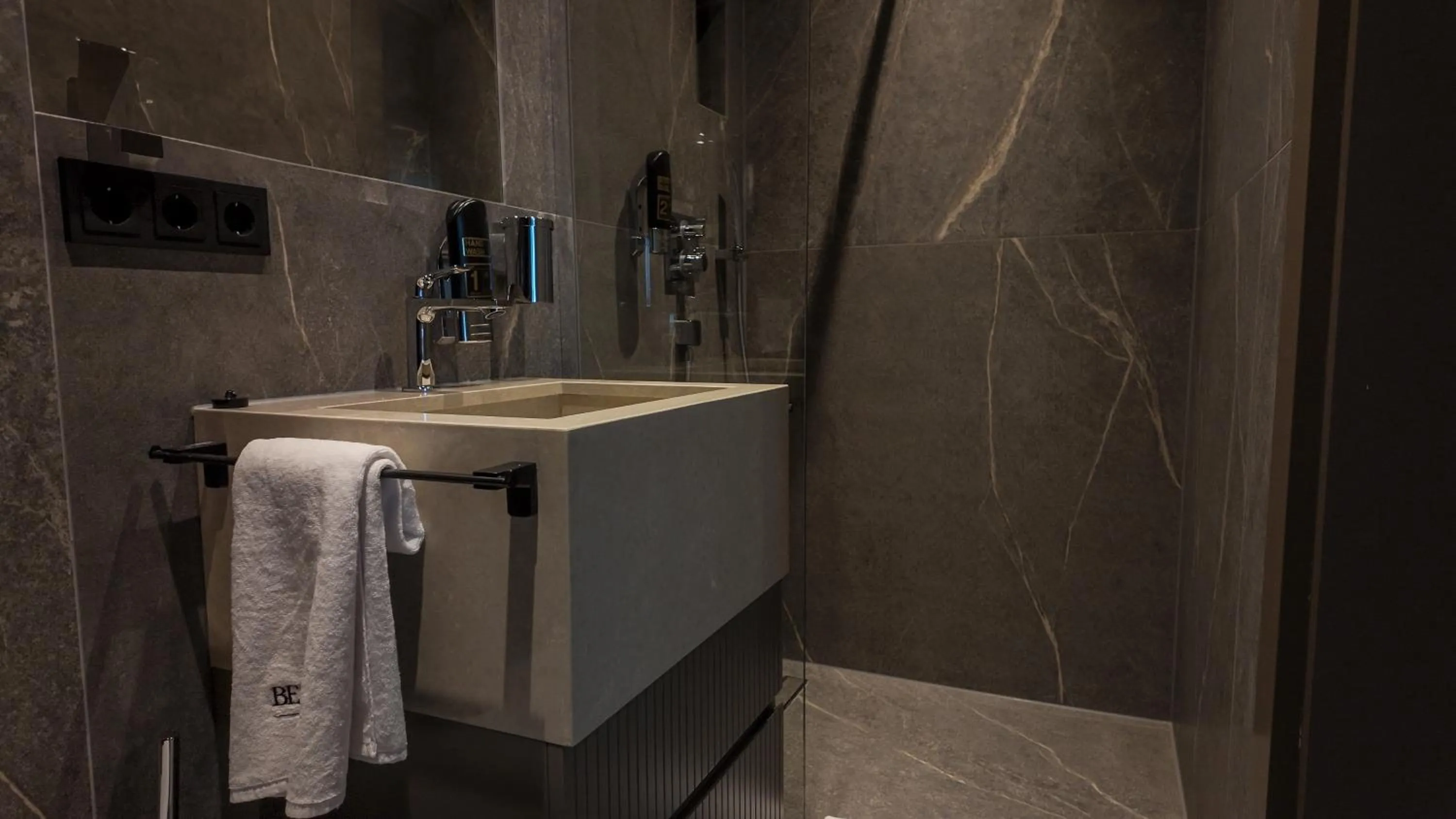 towels in Bellman Hotel