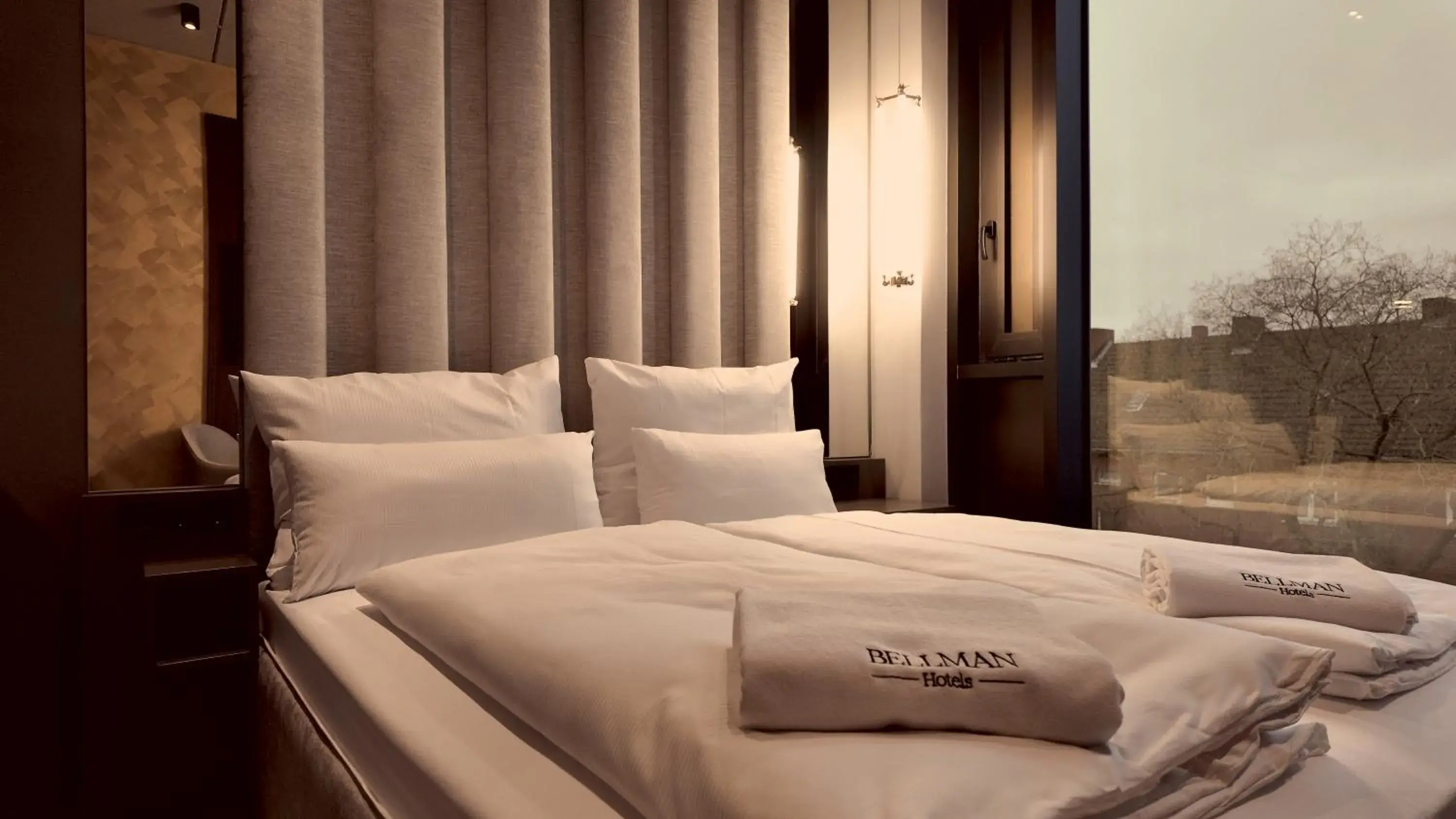 Bedroom, Bed in Bellman Hotel Bedroom, Bed in Bellman Hotel