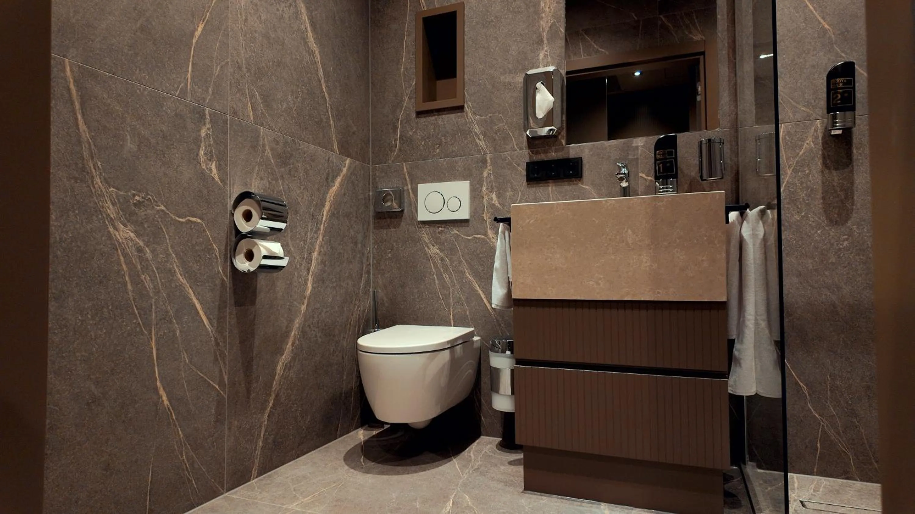 Bathroom in Bellman Hotel