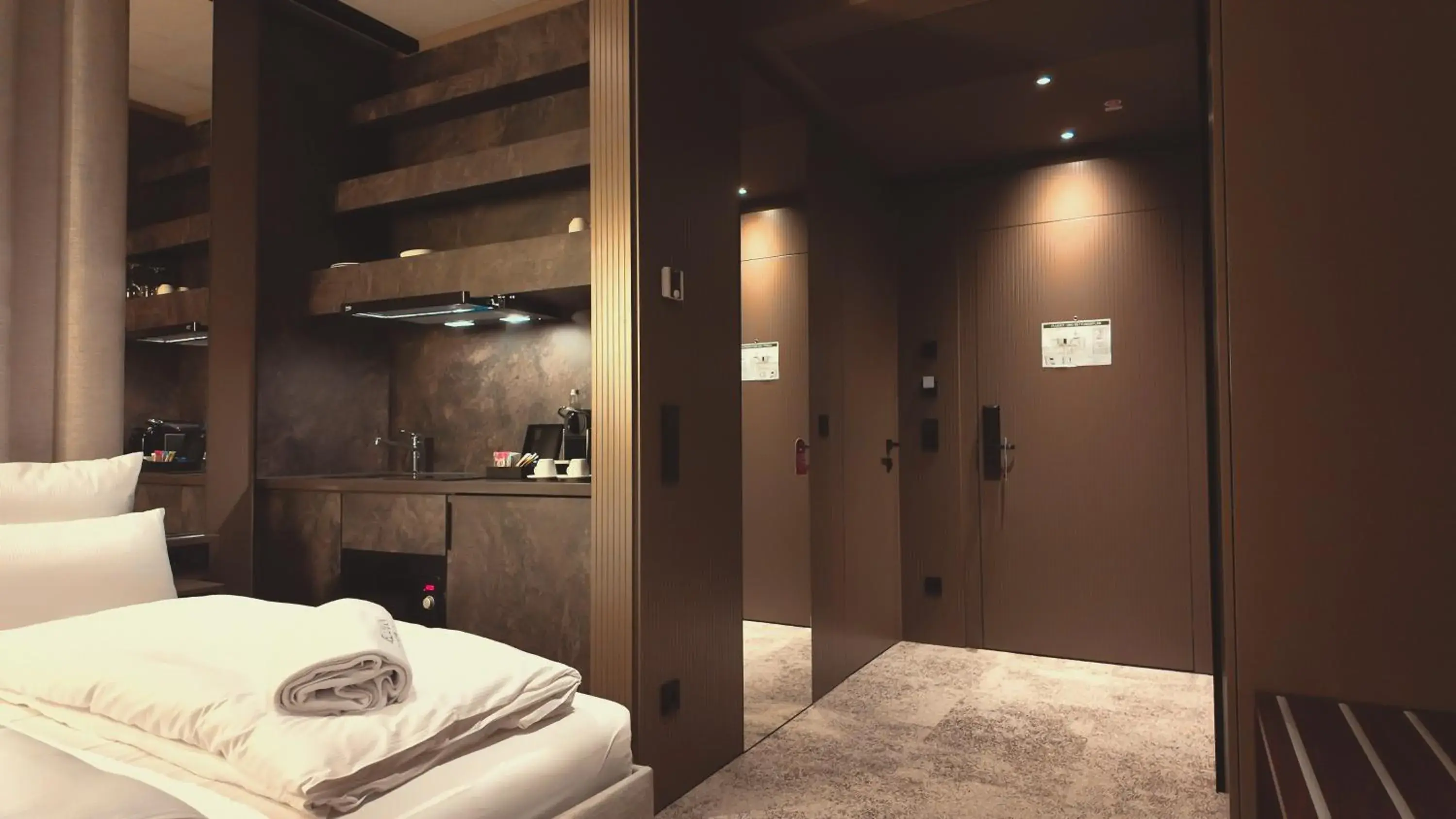 Photo of the whole room, Bed in Bellman Hotel Photo of the whole room, Bed in Bellman Hotel