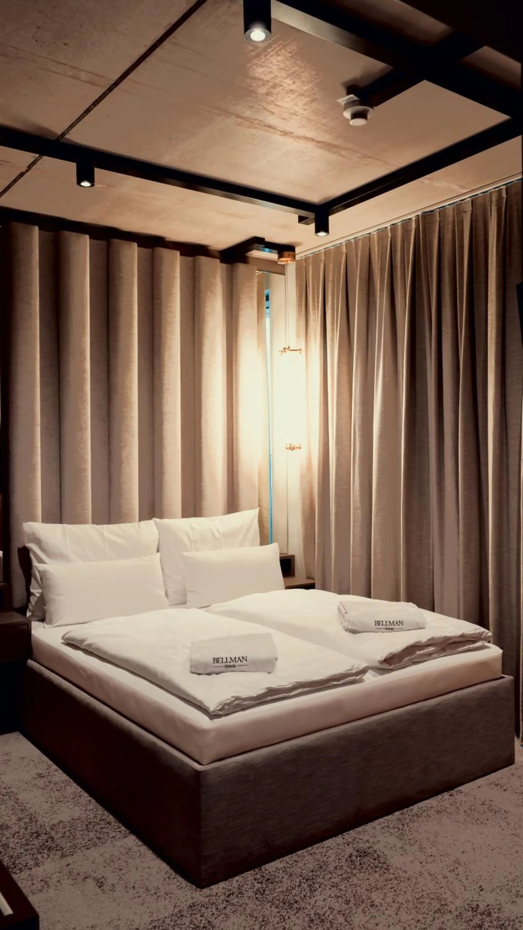 Bed in Bellman Hotel