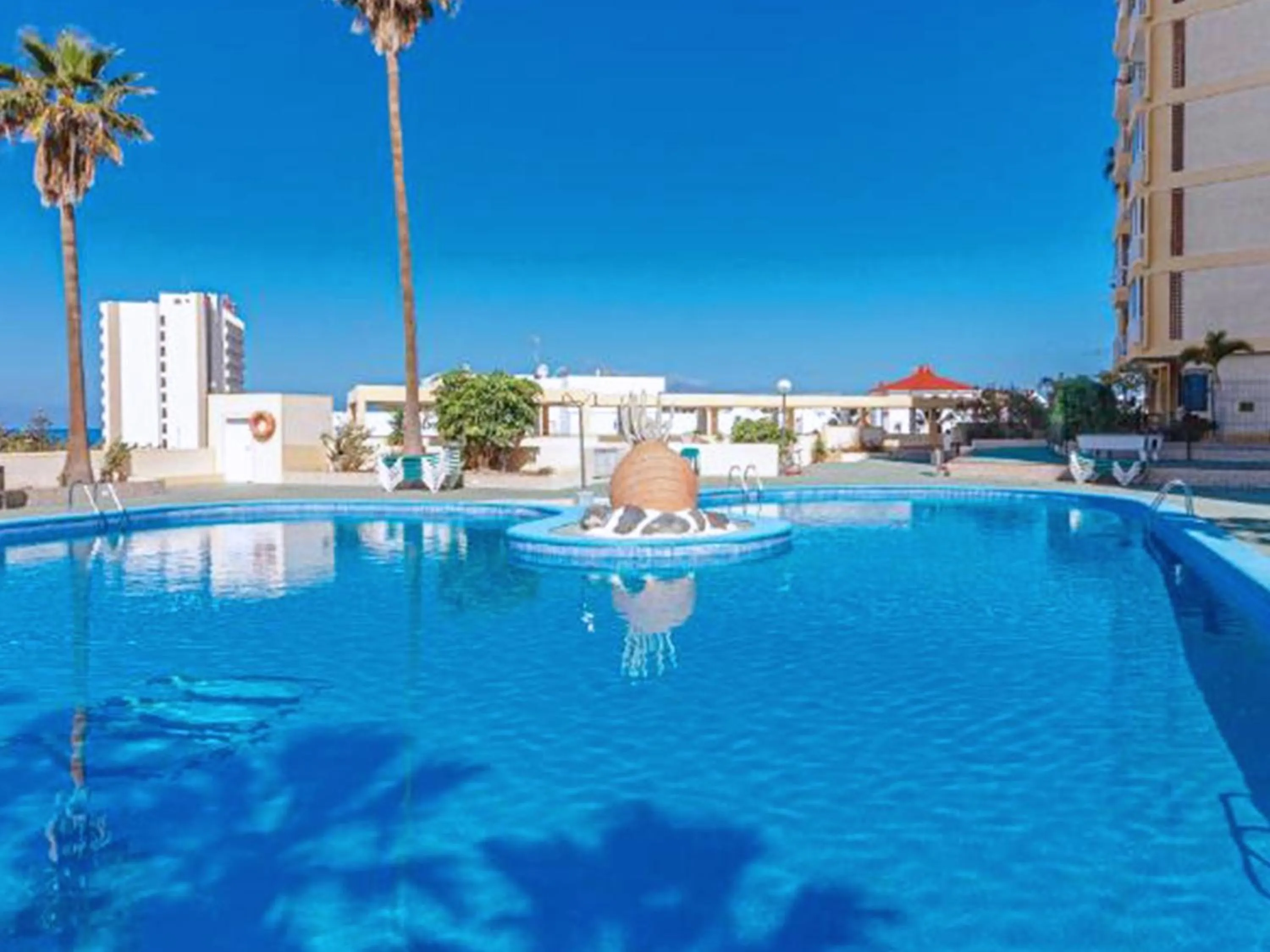 Swimming pool in Apartamento Frente Mar, Playa de Las Americas