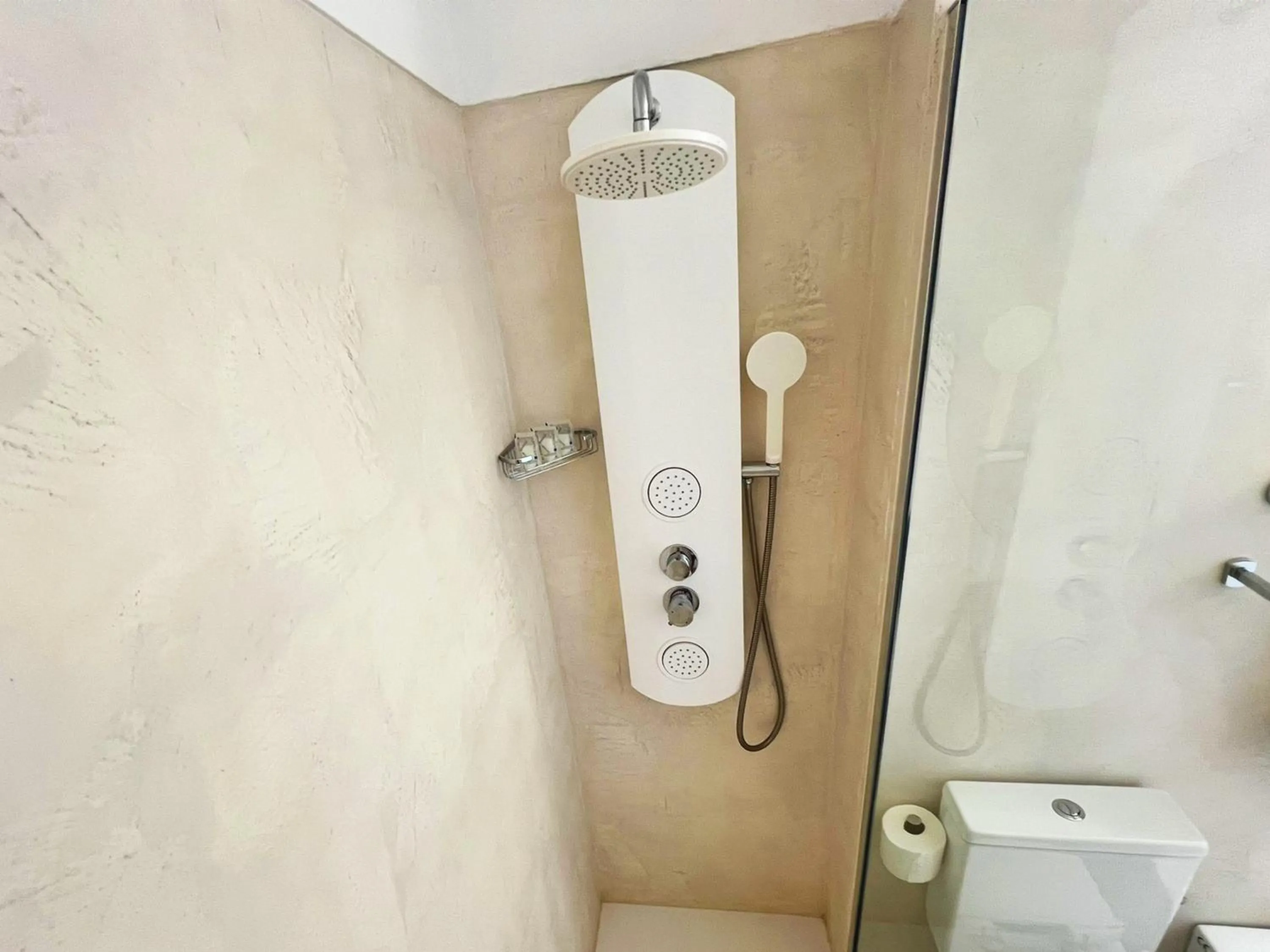 Shower in Apartamento Frente Mar, Playa de Las Americas