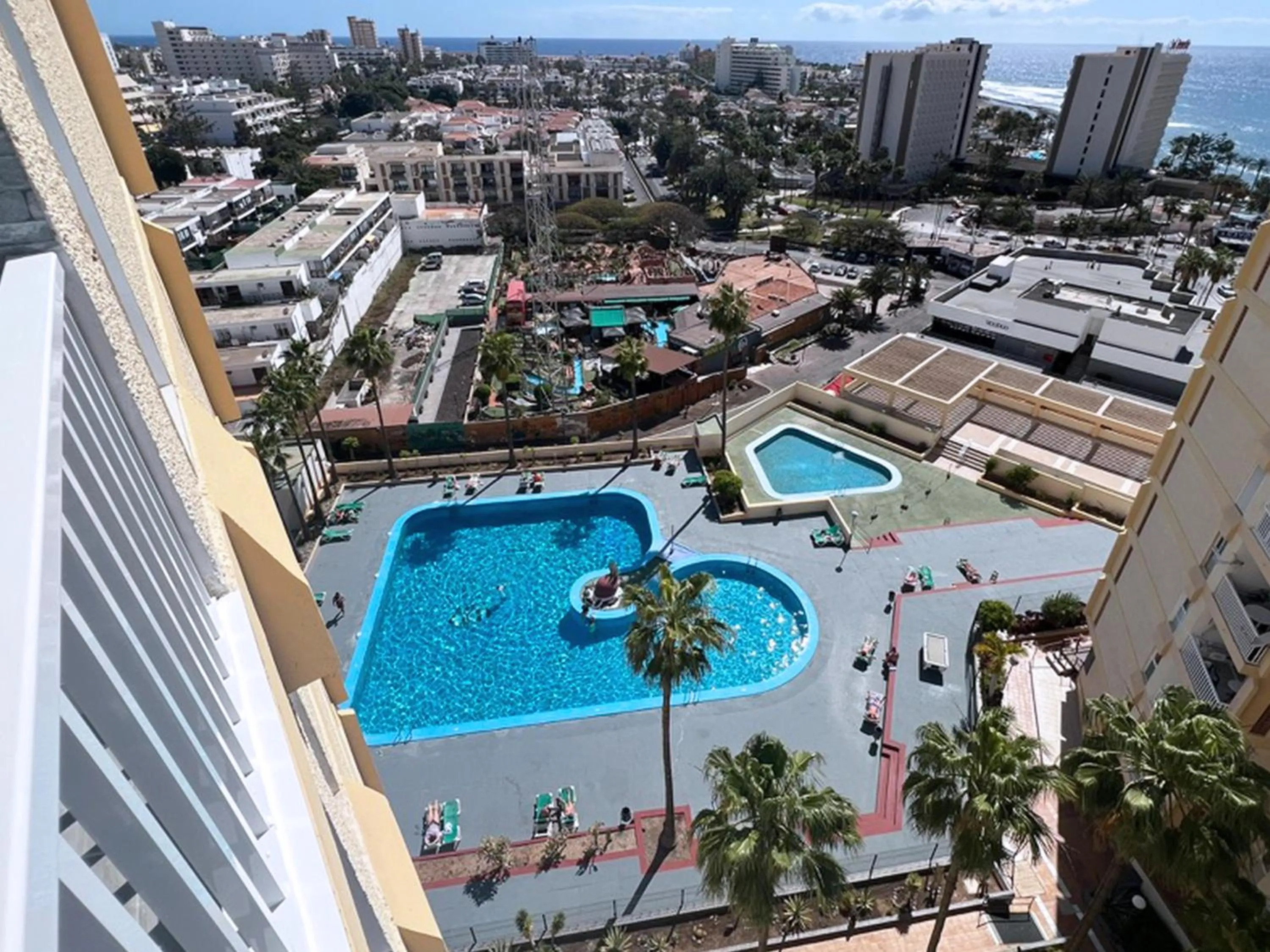 Pool view in Apartamento Frente Mar, Playa de Las Americas