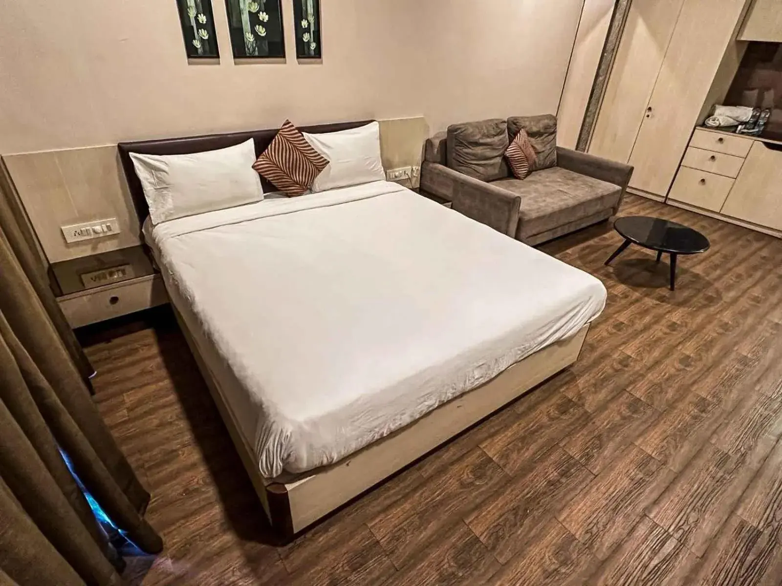 Photo of the whole room, Bed in Ambition studio apartment at weekend address Photo of the whole room, Bed in Ambition studio apartment at weekend address