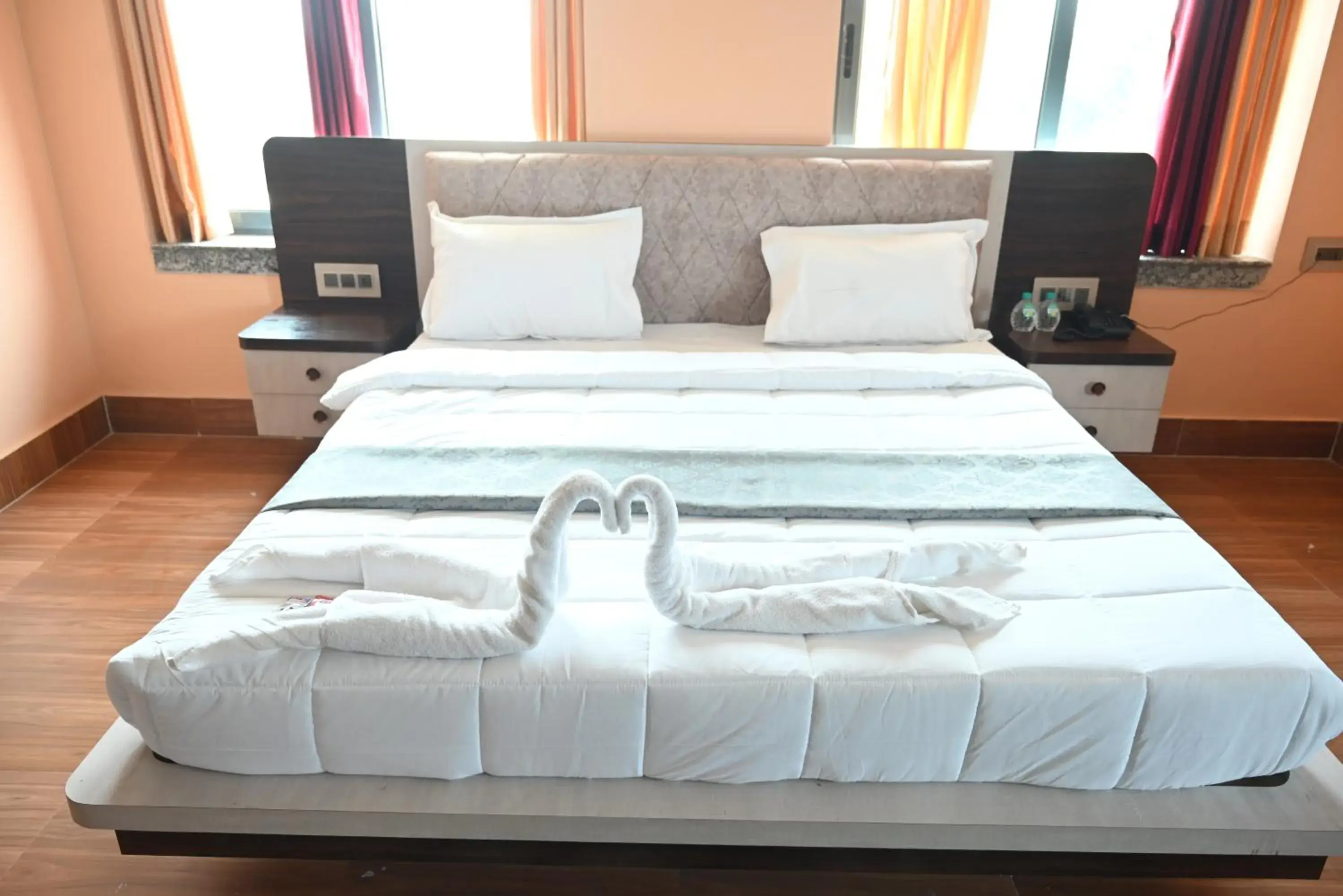 Hotel Tulusi Inn, Bolpur, Shantiniketan Hotel Tulusi Inn, Bolpur, Shantiniketan