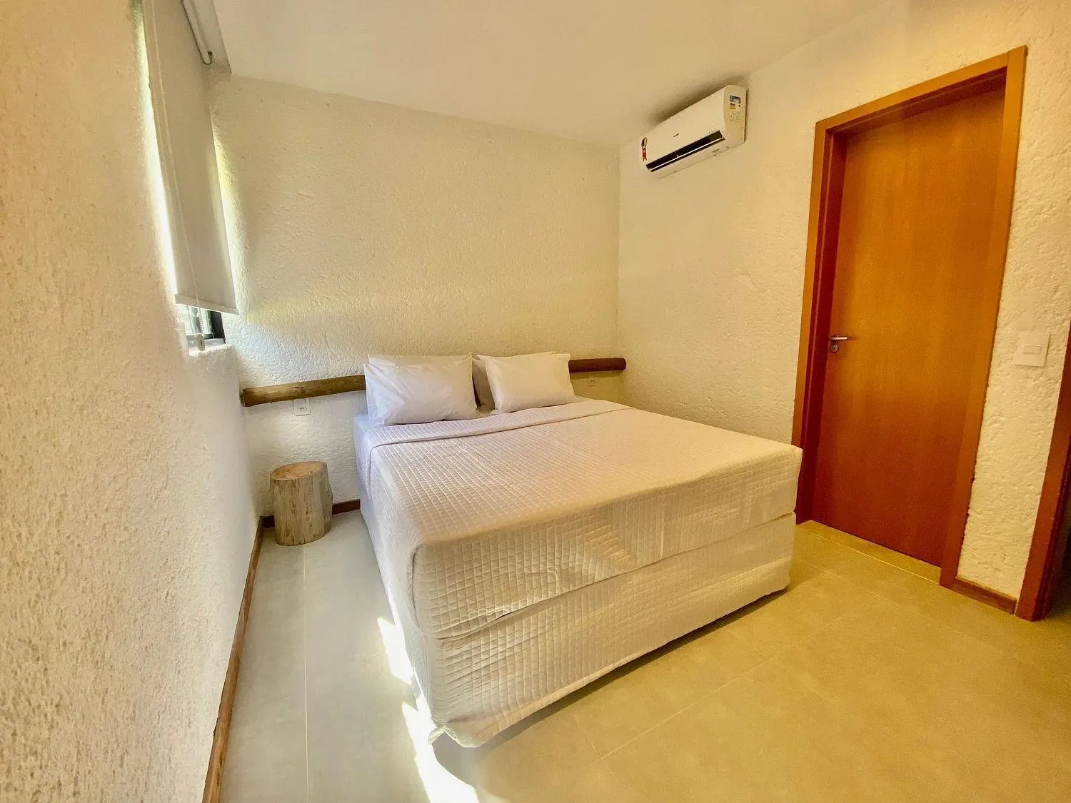 View (from property/room), Bed in Villas Manatee Milagres por Quarto à Vista