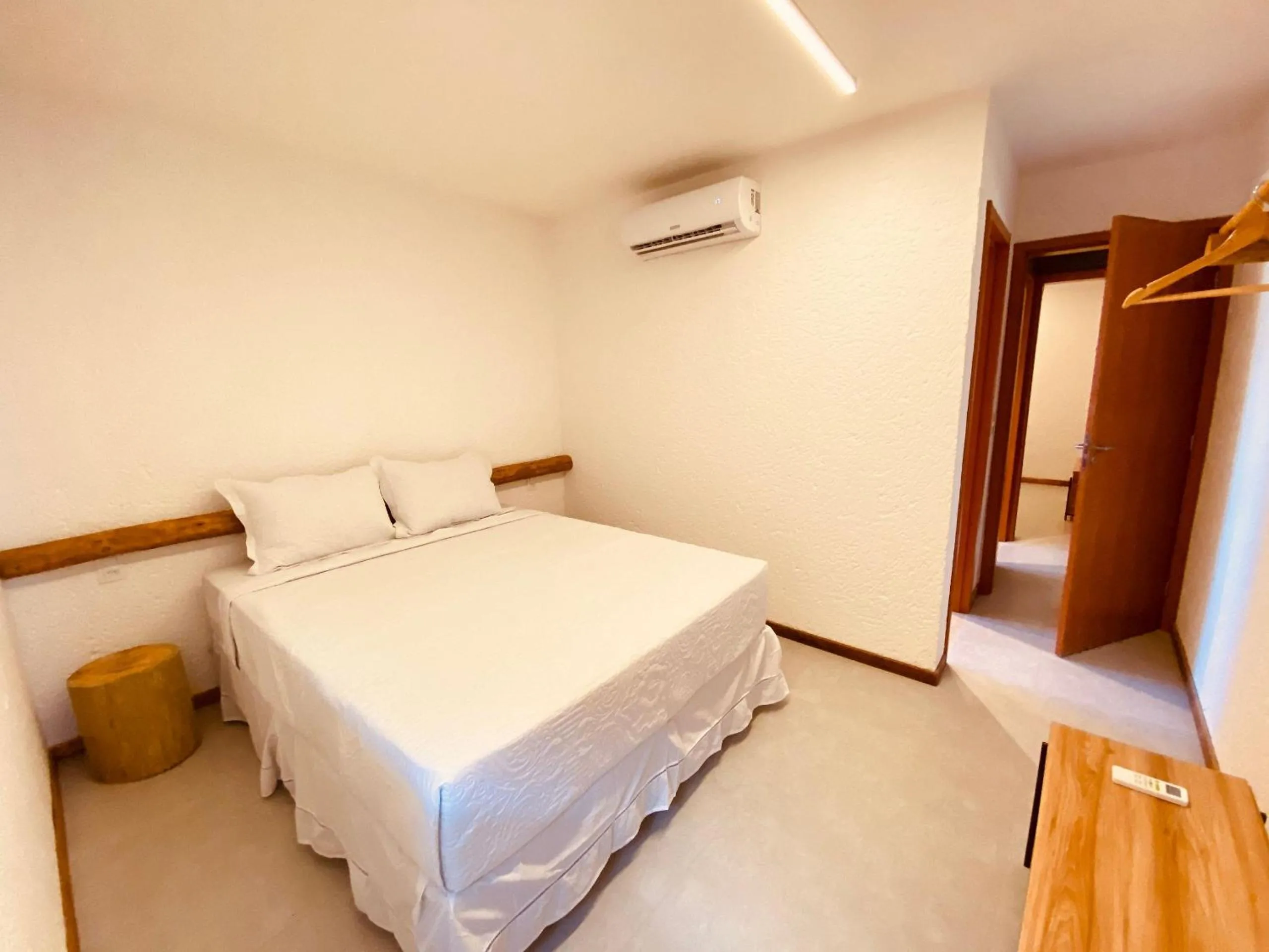 Photo of the whole room, Bed in Villas Manatee Milagres por Quarto à Vista