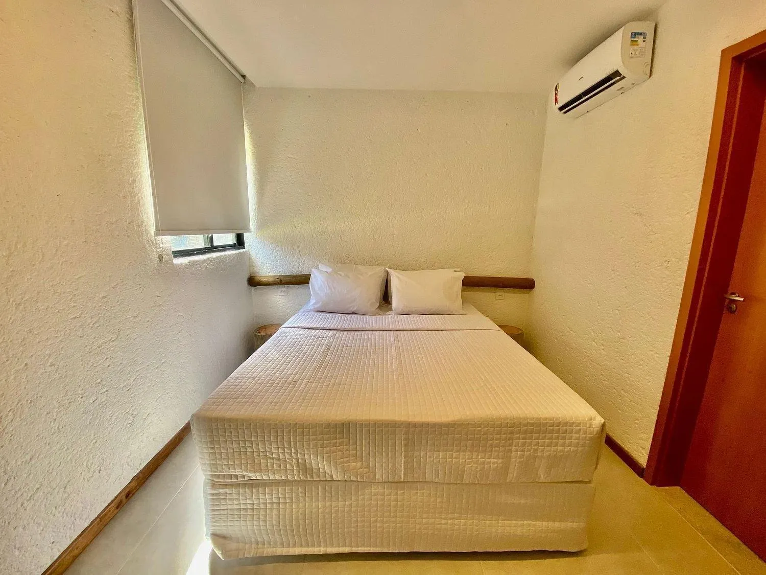 View (from property/room), Bed in Villas Manatee Milagres por Quarto à Vista