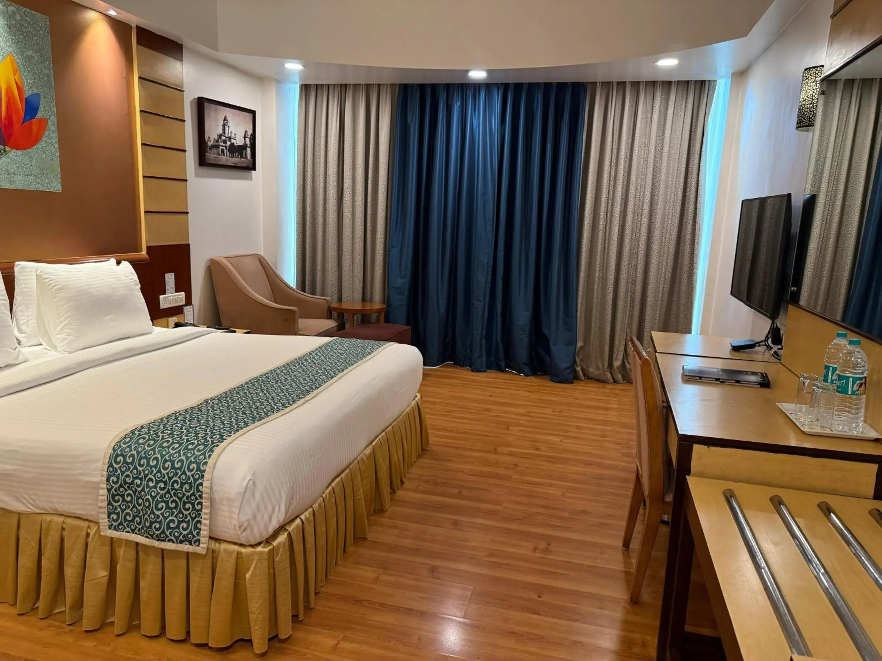 Bedroom, Bed in Hotel the Plaza Bedroom, Bed in Hotel the Plaza