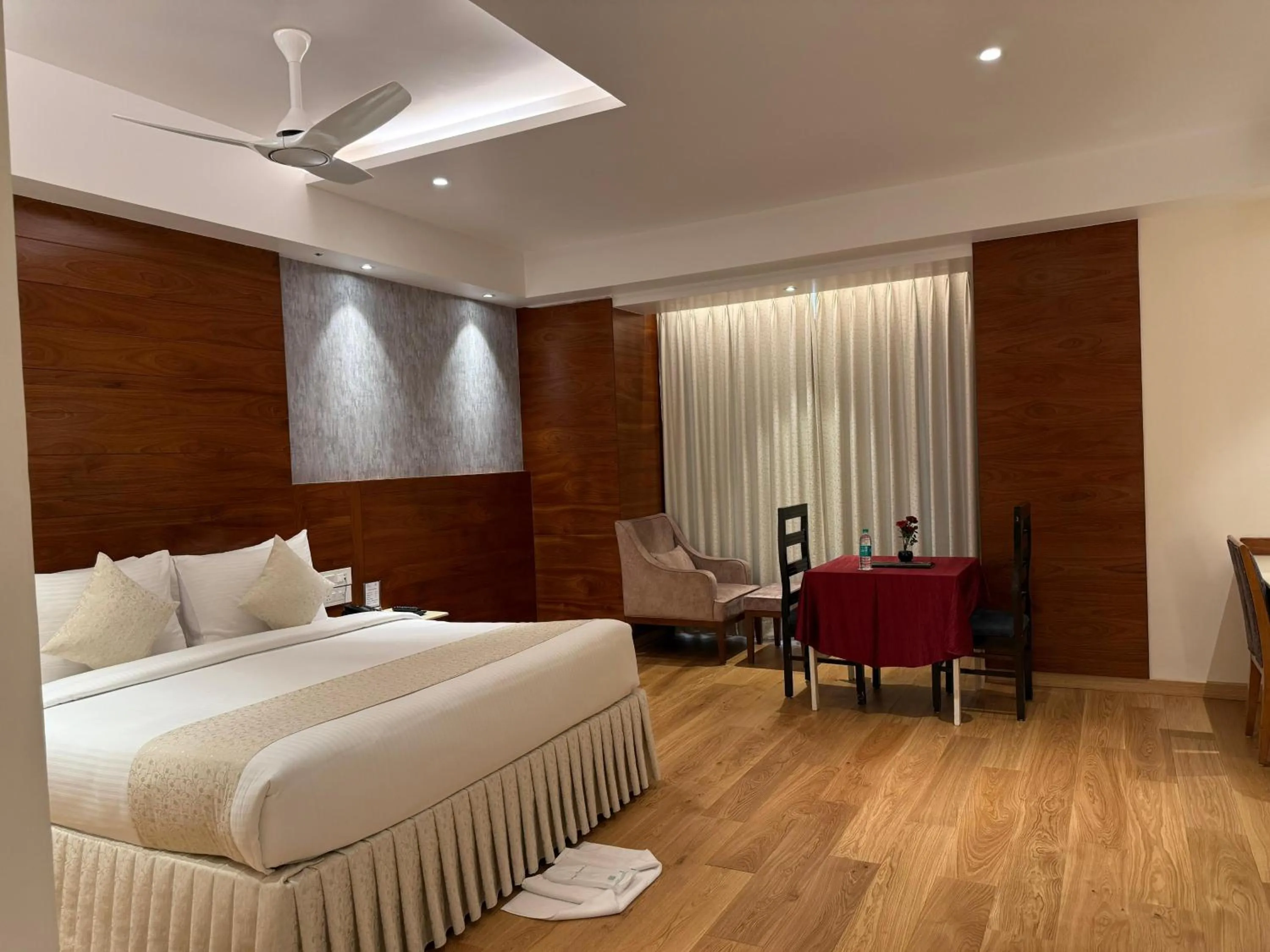 Bedroom, Bed in Hotel the Plaza